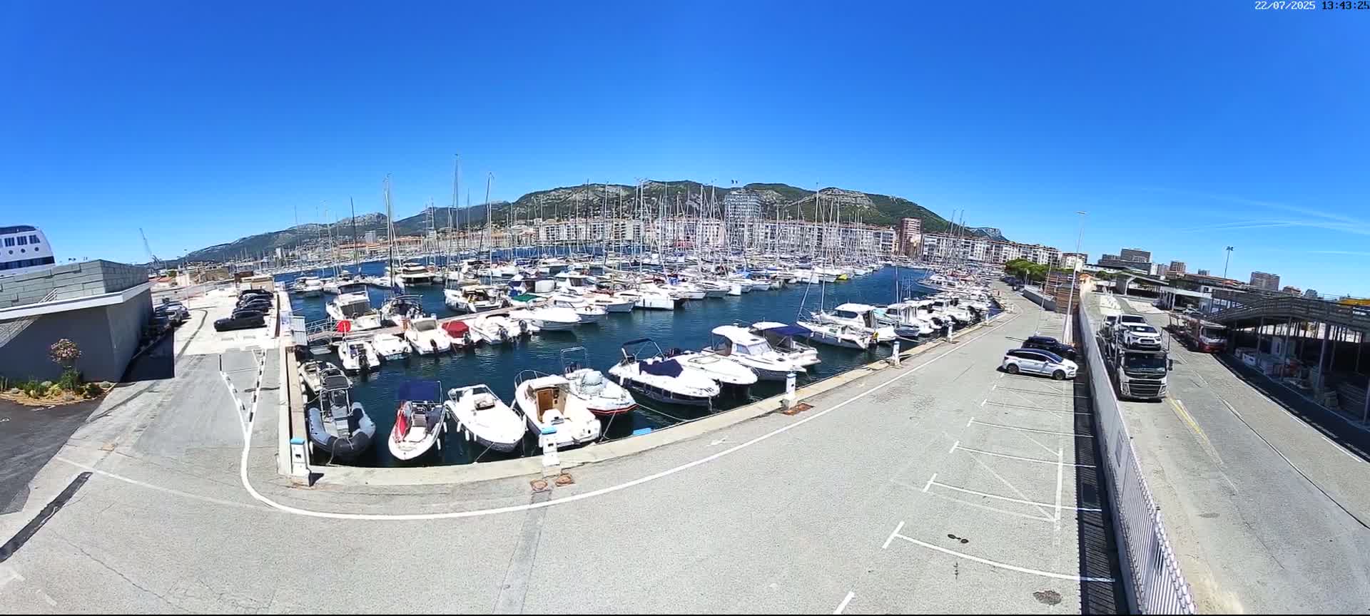 Toulon City & Port Vieille Darse Live Cam - Toulon, Var, Provence-Alpes-Côte d’Azur, France