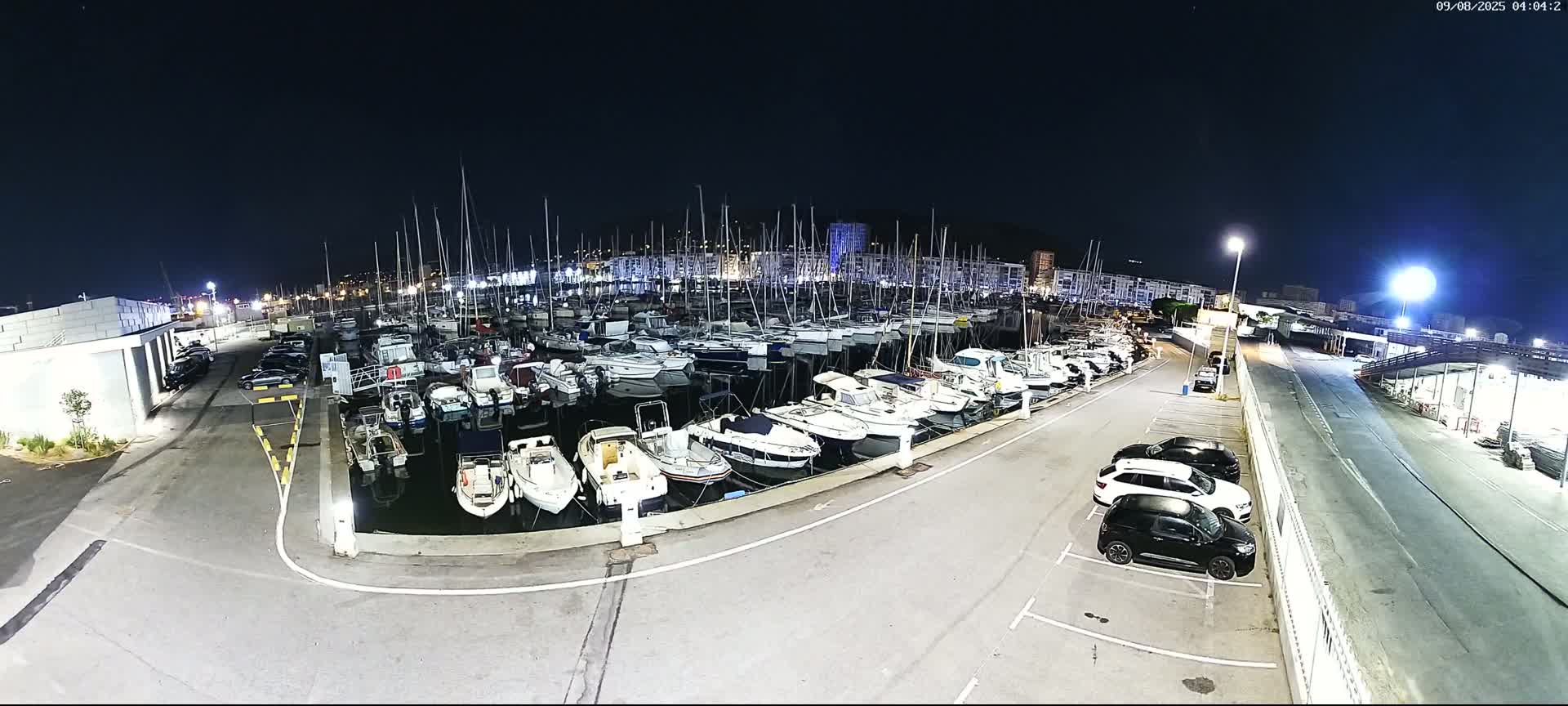 Toulon City & Port Vieille Darse Live Cam - Toulon, Var, Provence-Alpes-Côte d’Azur, France