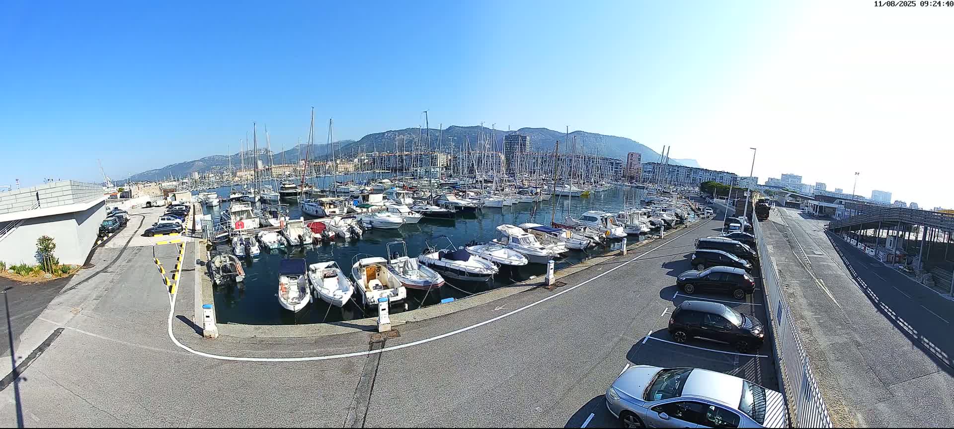 Toulon City & Port Vieille Darse Live Cam - Toulon, Var, Provence-Alpes-Côte d’Azur, France