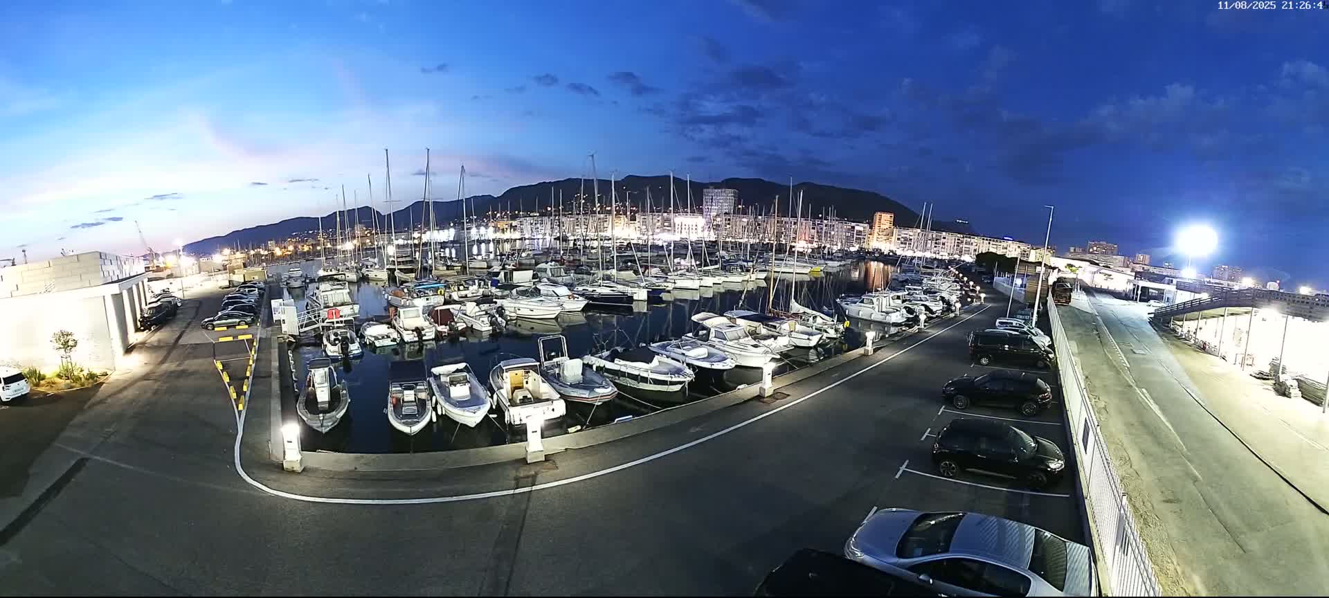 Toulon City & Port Vieille Darse Live Cam - Toulon, Var, Provence-Alpes-Côte d’Azur, France
