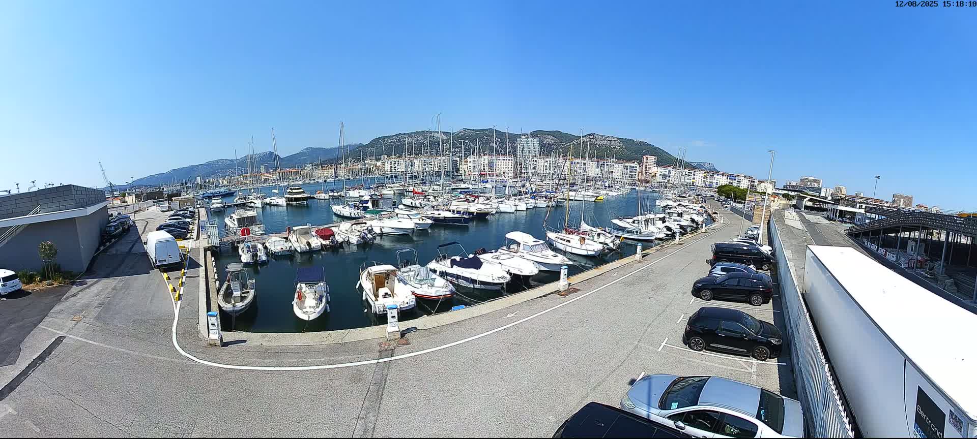 Toulon City & Port Vieille Darse Live Cam - Toulon, Var, Provence-Alpes-Côte d’Azur, France