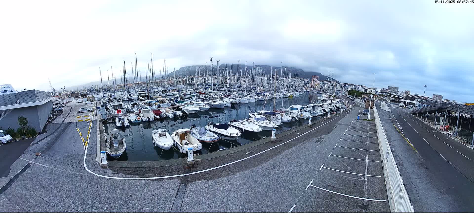 Toulon City & Port Vieille Darse Live Cam - Toulon, Var, Provence-Alpes-Côte d’Azur, France
