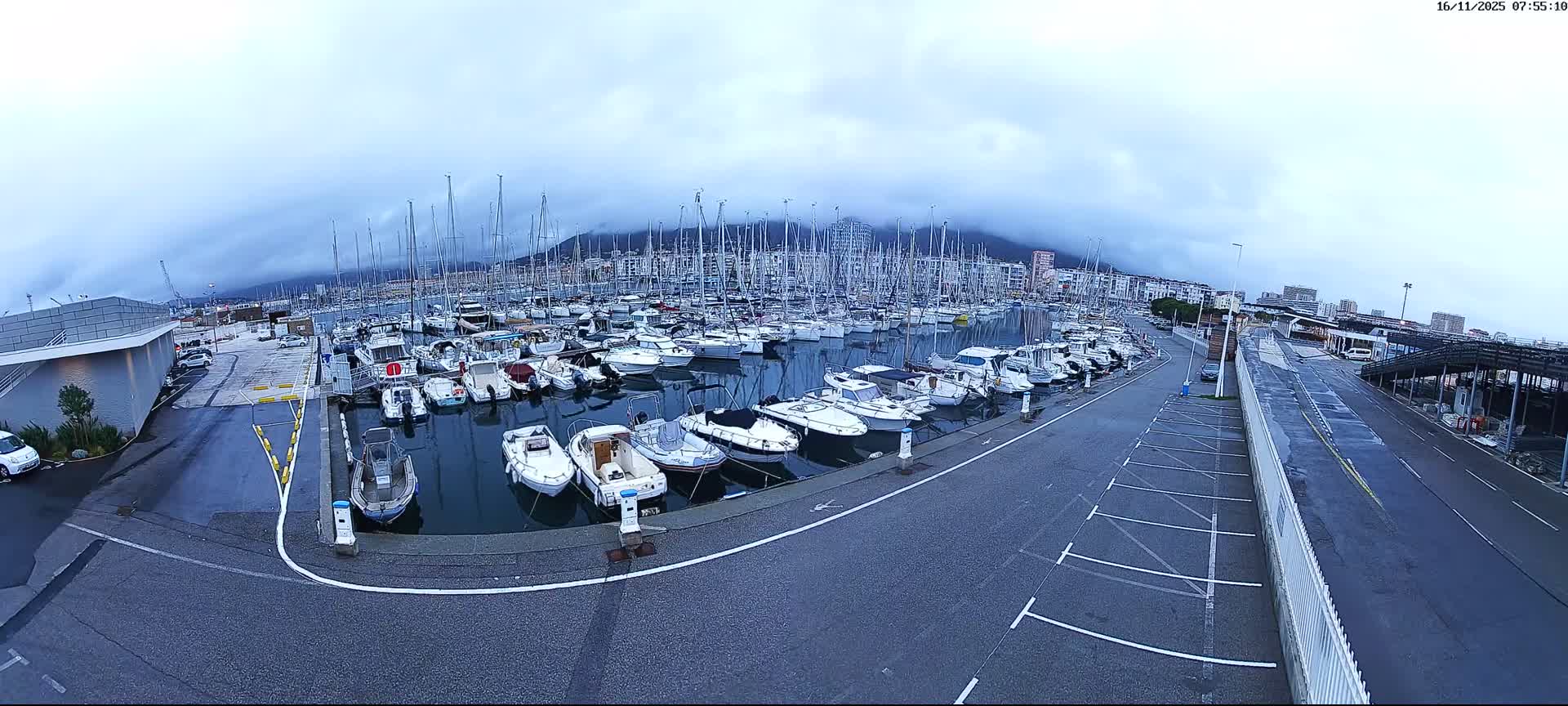 Toulon City & Port Vieille Darse Live Cam - Toulon, Var, Provence-Alpes-Côte d’Azur, France