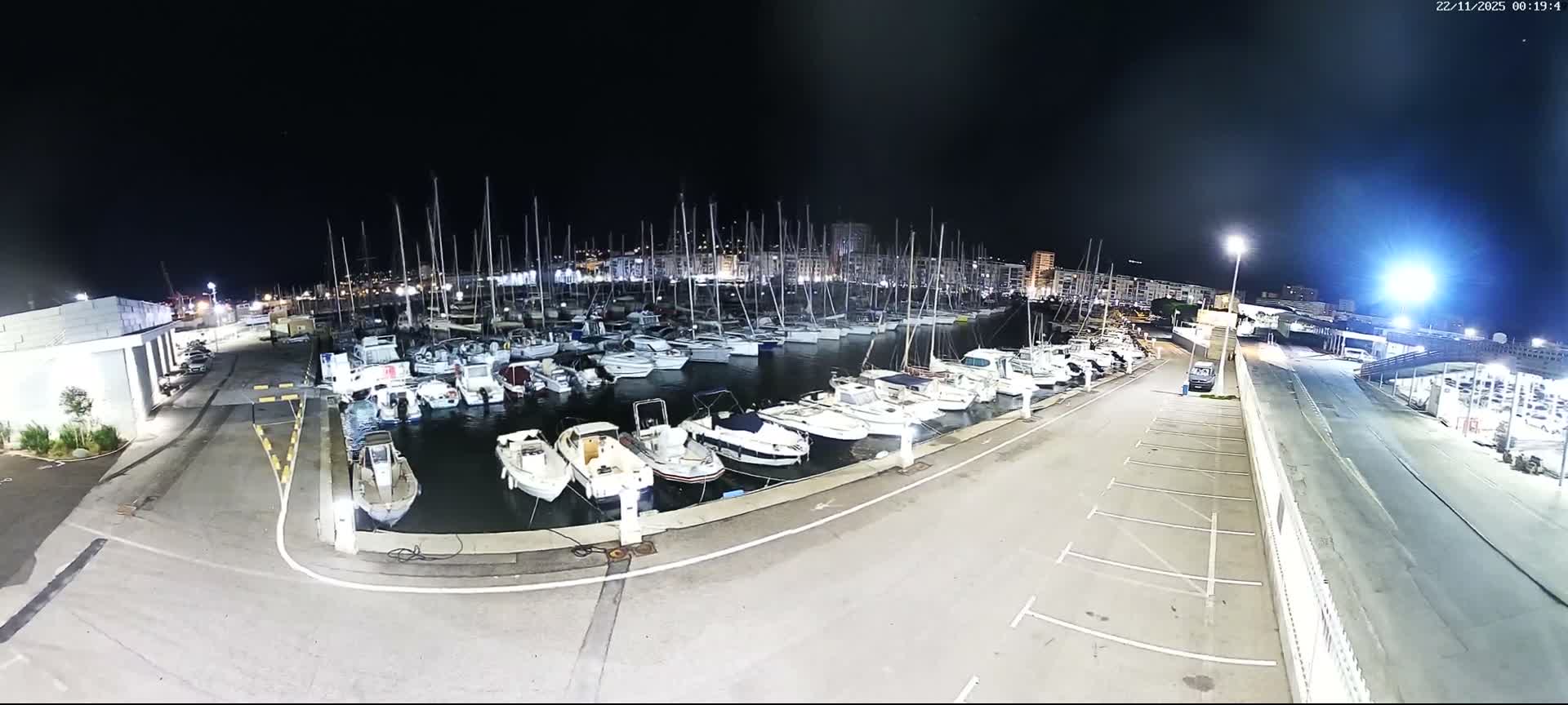 Toulon City & Port Vieille Darse Live Cam - Toulon, Var, Provence-Alpes-Côte d’Azur, France