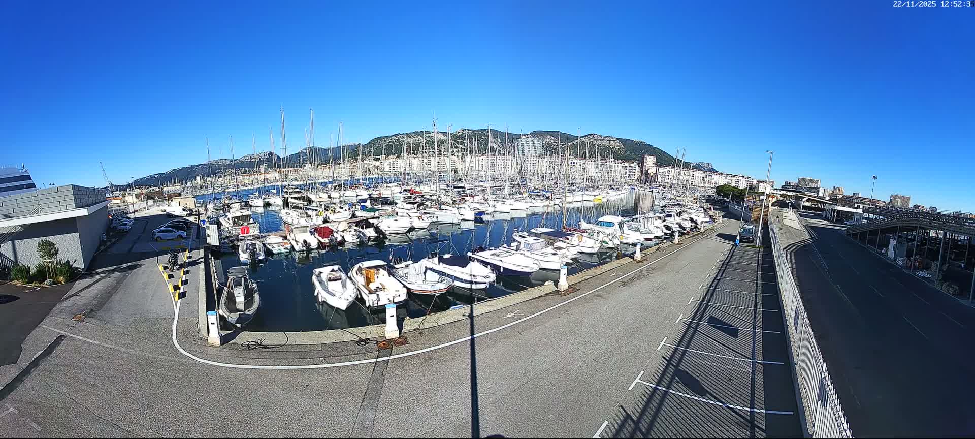 Toulon City & Port Vieille Darse Live Cam - Toulon, Var, Provence-Alpes-Côte d’Azur, France