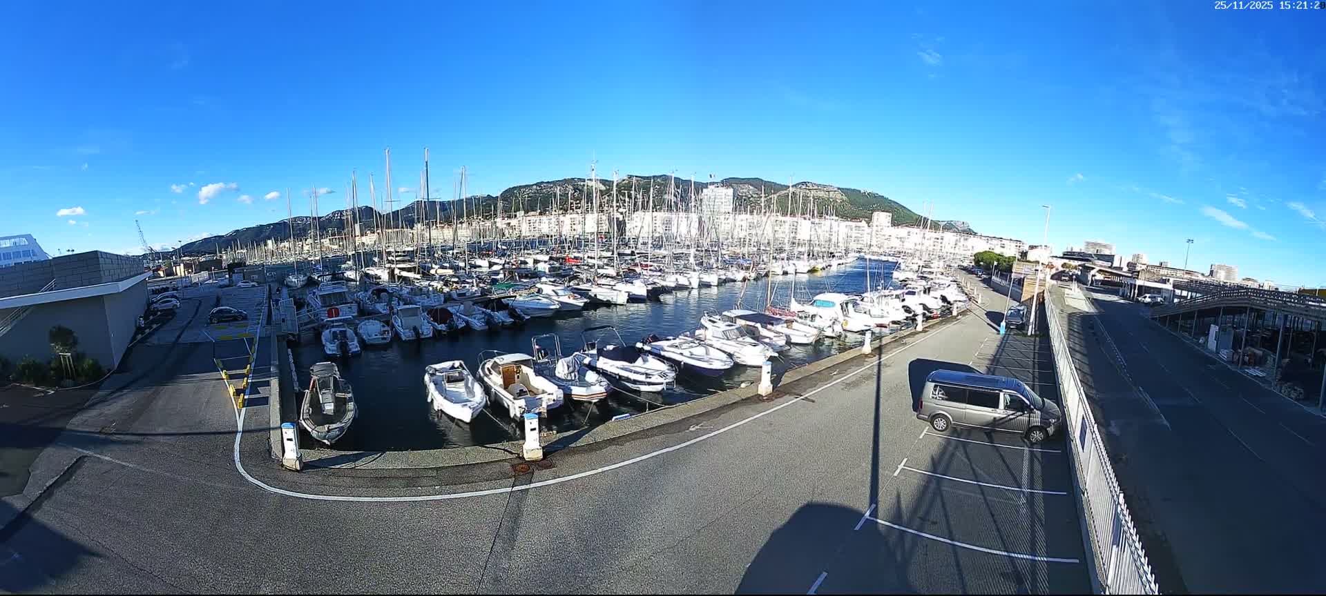 Toulon City & Port Vieille Darse Live Cam - Toulon, Var, Provence-Alpes-Côte d’Azur, France
