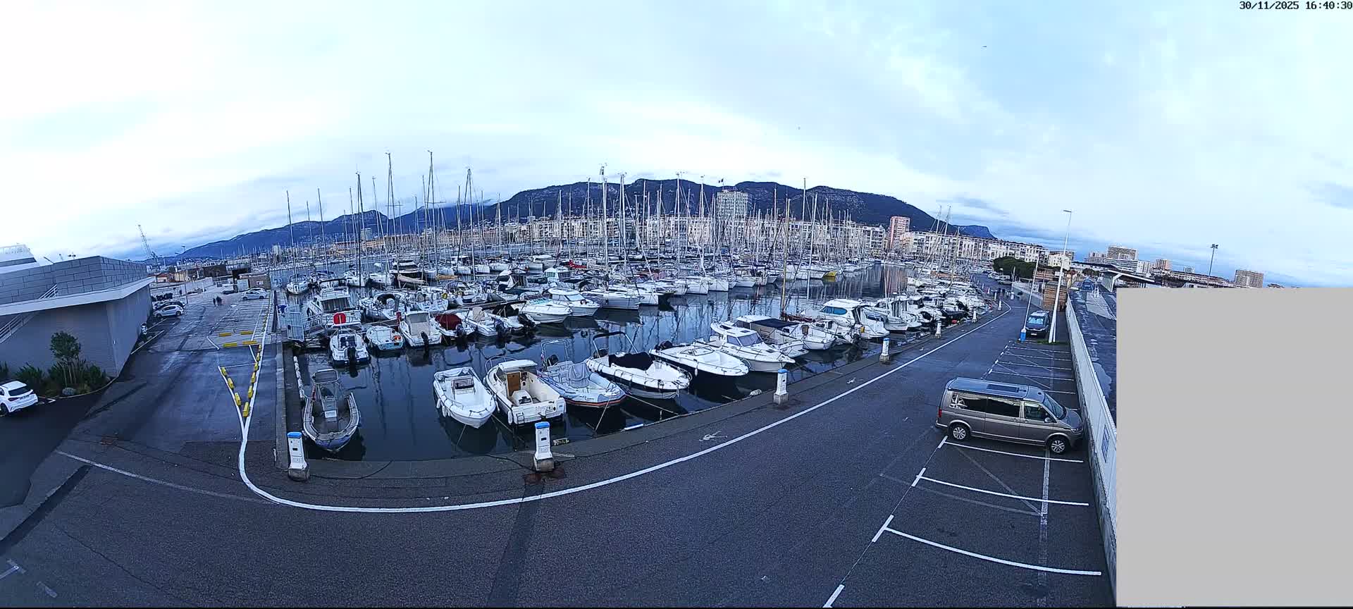 Toulon City & Port Vieille Darse Live Cam - Toulon, Var, Provence-Alpes-Côte d’Azur, France