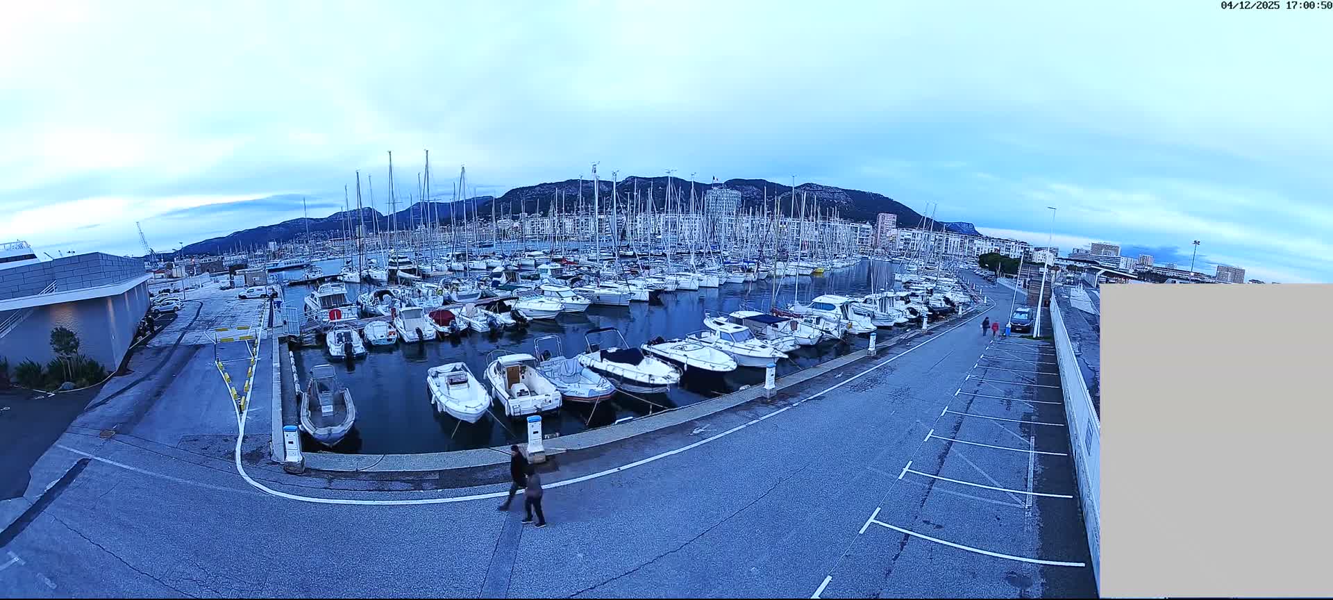 Toulon City & Port Vieille Darse Live Cam - Toulon, Var, Provence-Alpes-Côte d’Azur, France