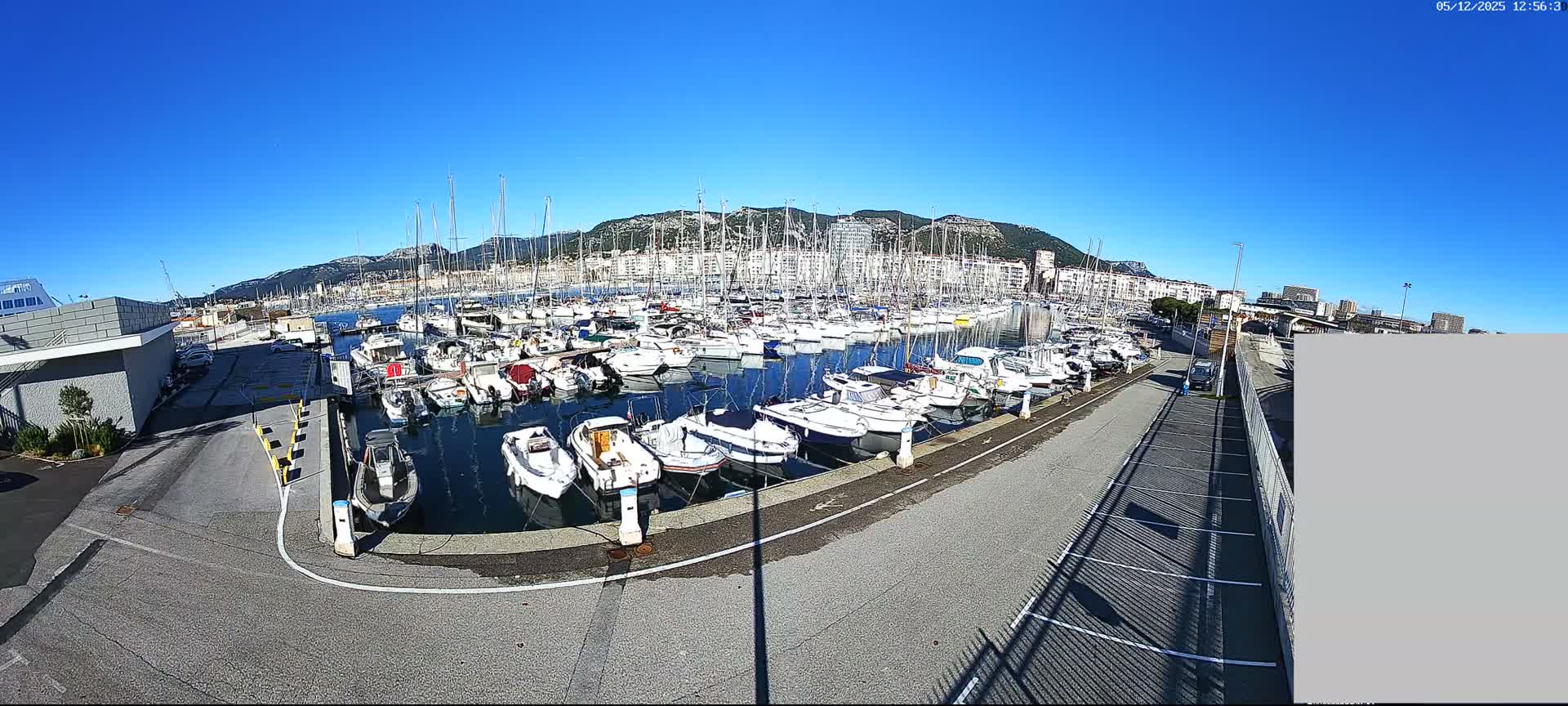 Toulon City & Port Vieille Darse Live Cam - Toulon, Var, Provence-Alpes-Côte d’Azur, France