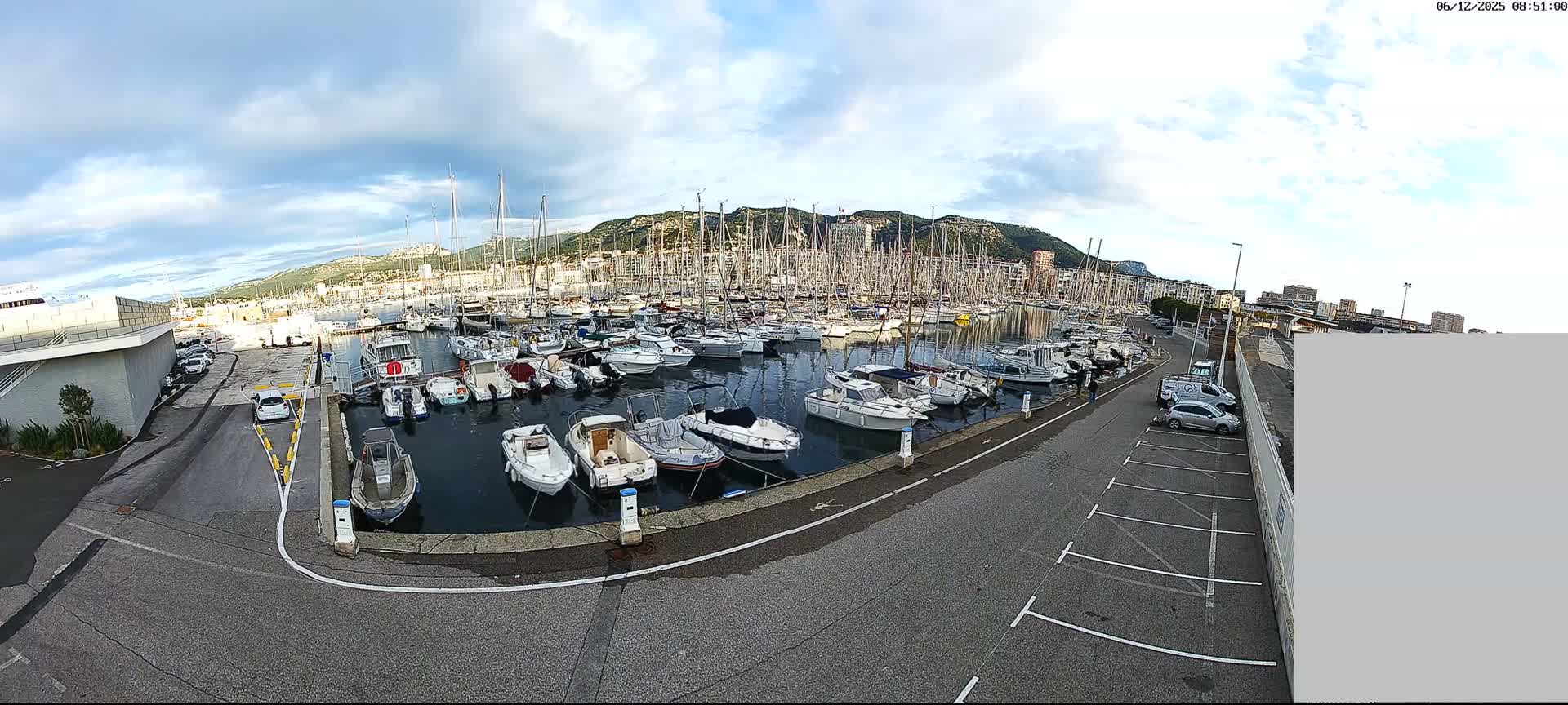 Toulon City & Port Vieille Darse Live Cam - Toulon, Var, Provence-Alpes-Côte d’Azur, France
