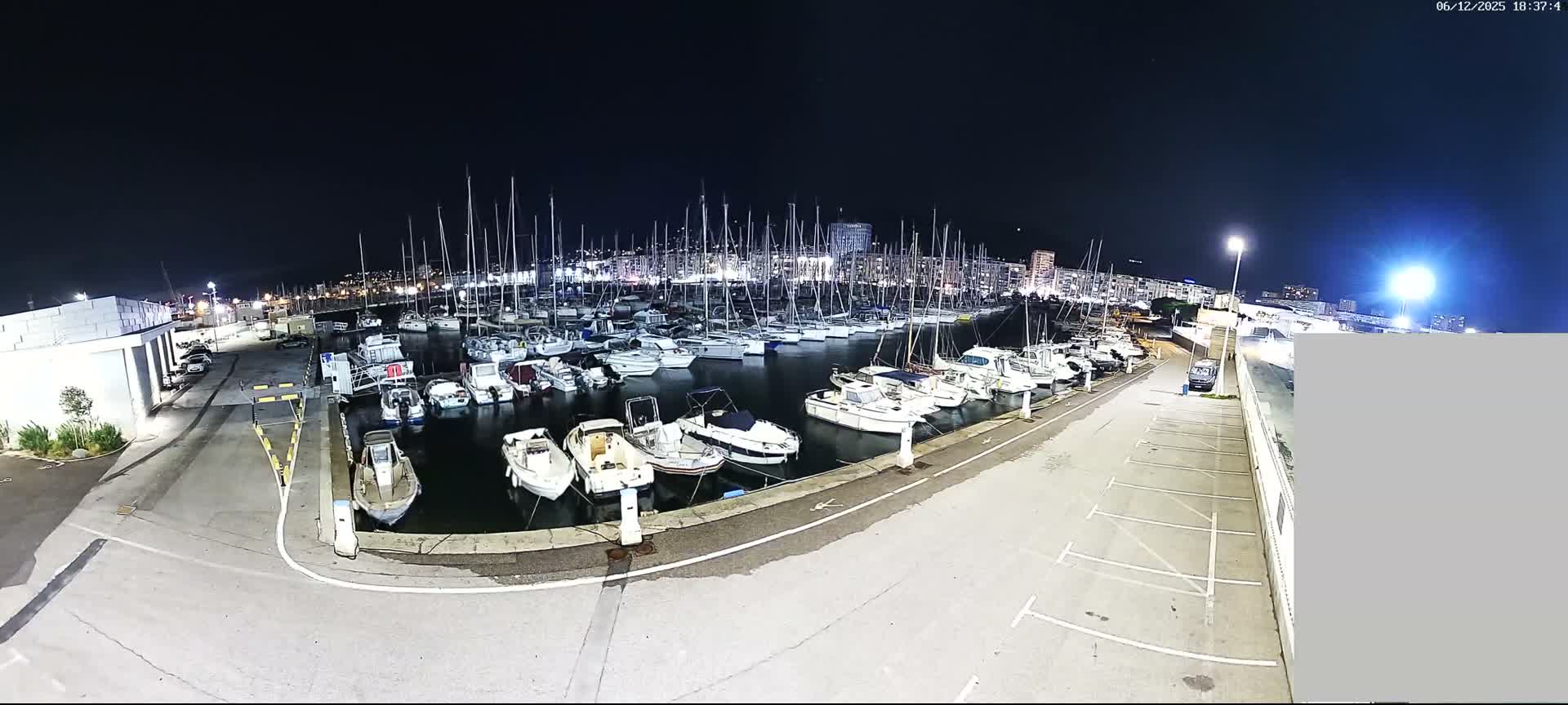 Toulon City & Port Vieille Darse Live Cam - Toulon, Var, Provence-Alpes-Côte d’Azur, France