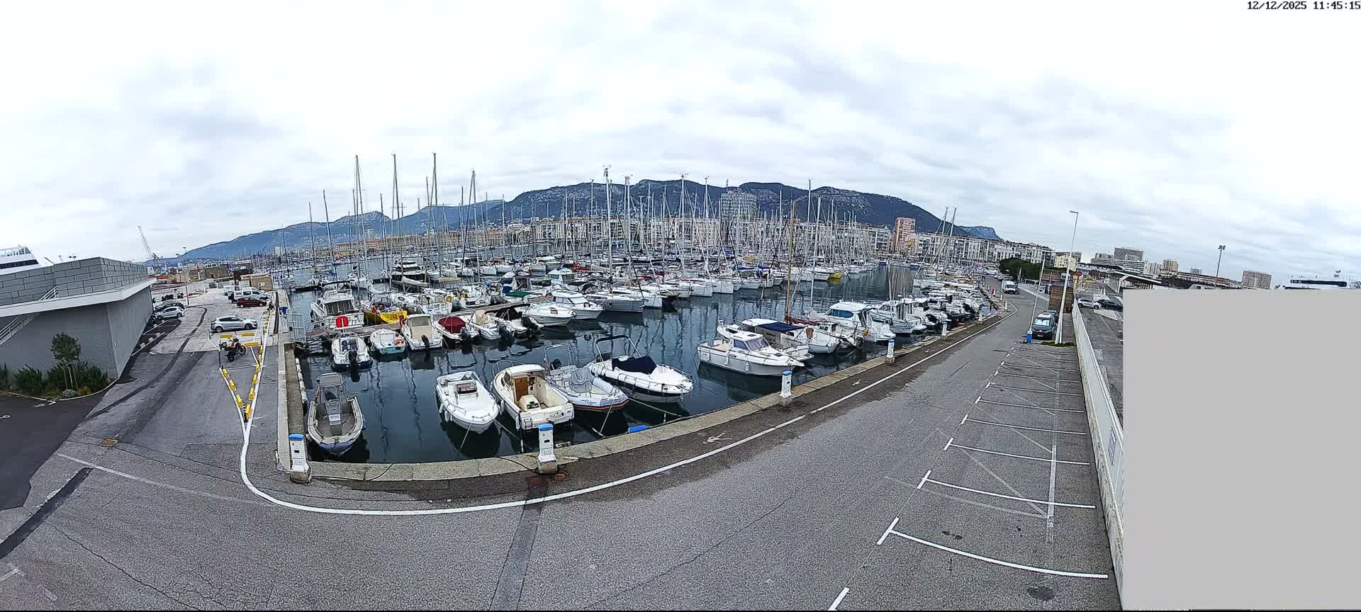 Toulon City & Port Vieille Darse Live Cam - Toulon, Var, Provence-Alpes-Côte d’Azur, France