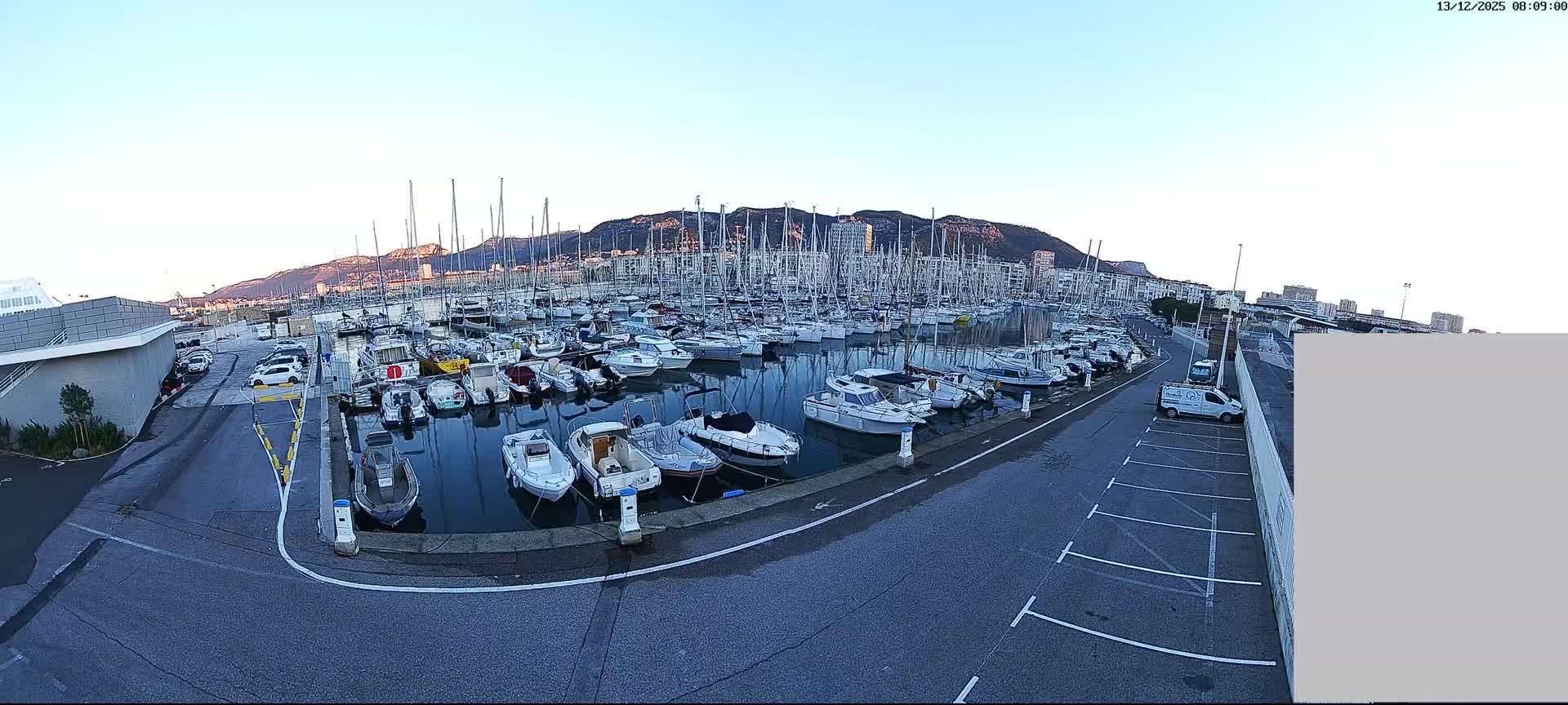 Toulon City & Port Vieille Darse Live Cam - Toulon, Var, Provence-Alpes-Côte d’Azur, France
