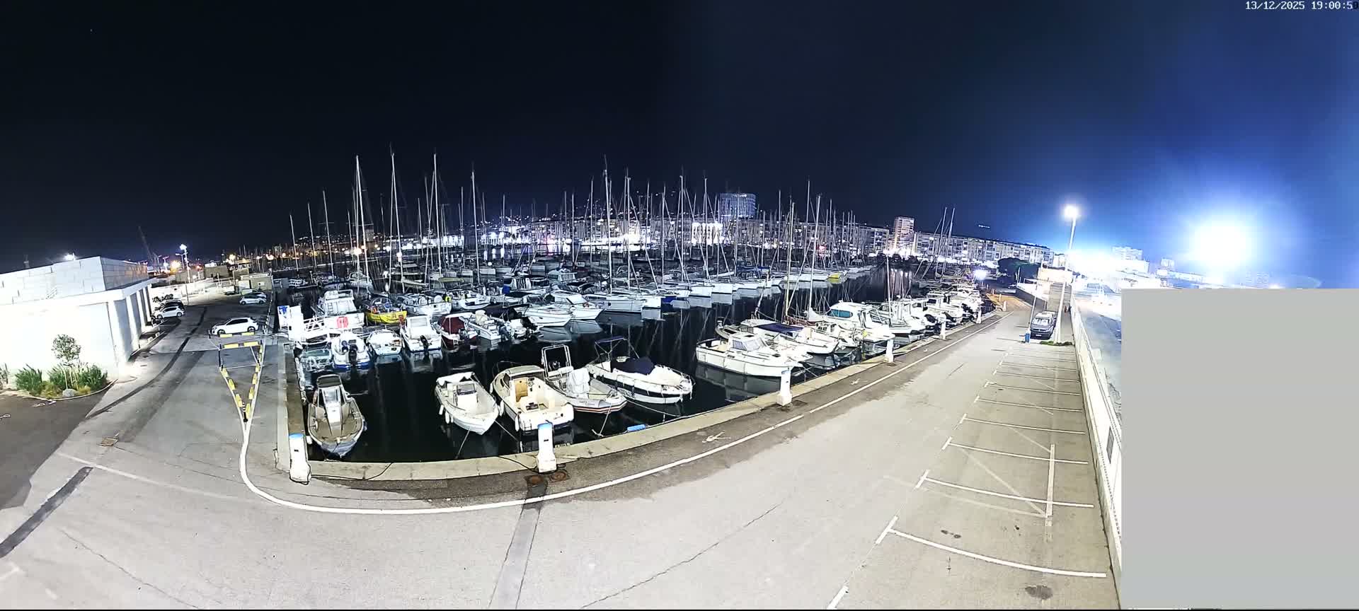 Toulon City & Port Vieille Darse Live Cam - Toulon, Var, Provence-Alpes-Côte d’Azur, France