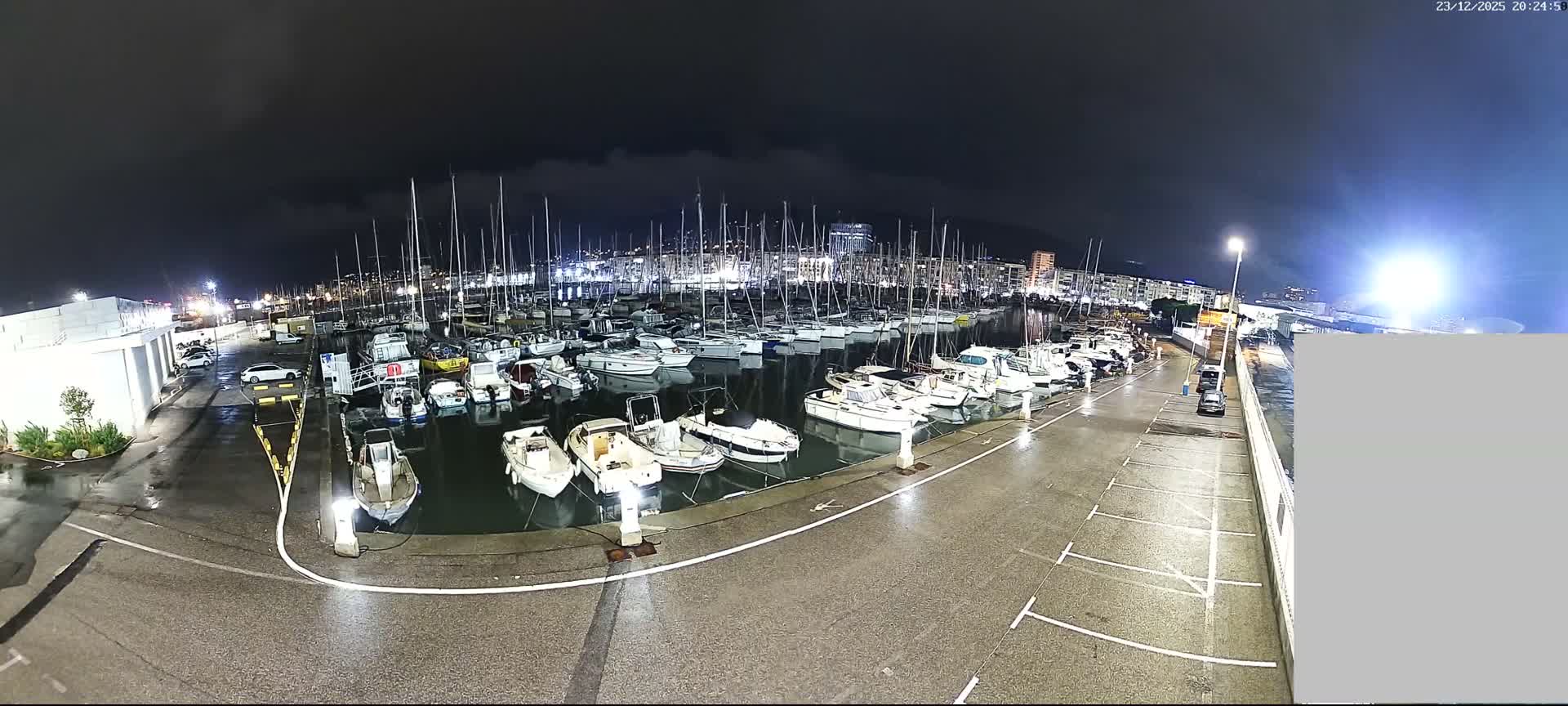 Toulon City & Port Vieille Darse Live Cam - Toulon, Var, Provence-Alpes-Côte d’Azur, France