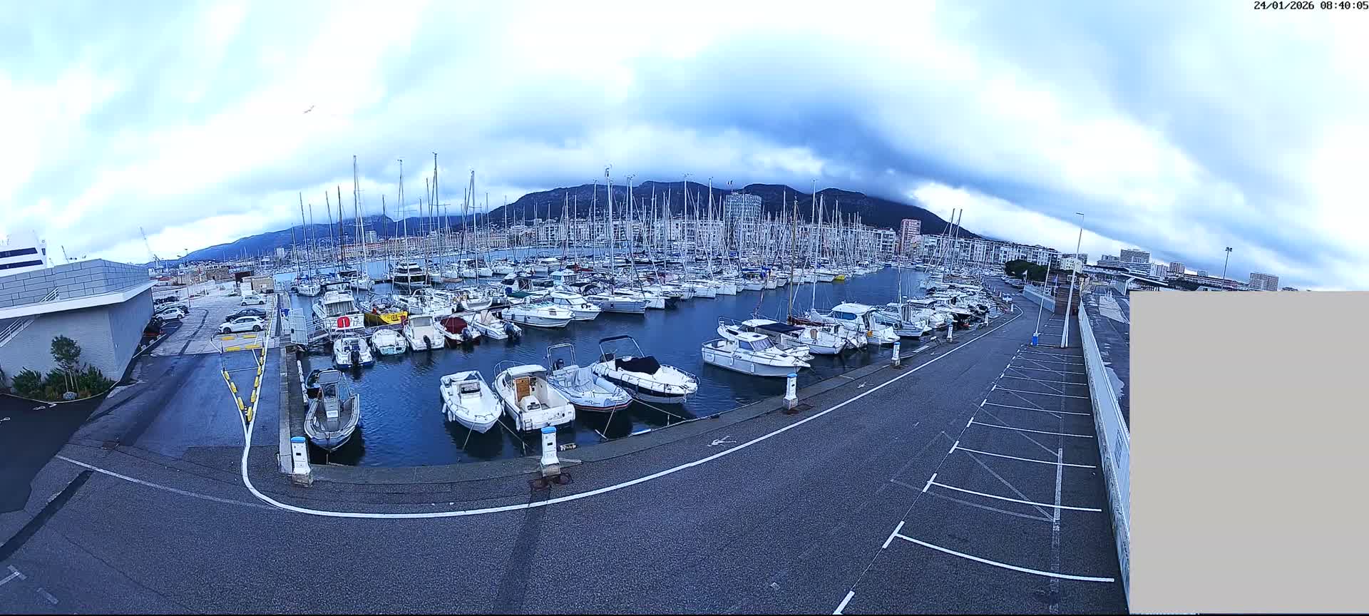 Toulon City & Port Vieille Darse Live Cam - Toulon, Var, Provence-Alpes-Côte d’Azur, France