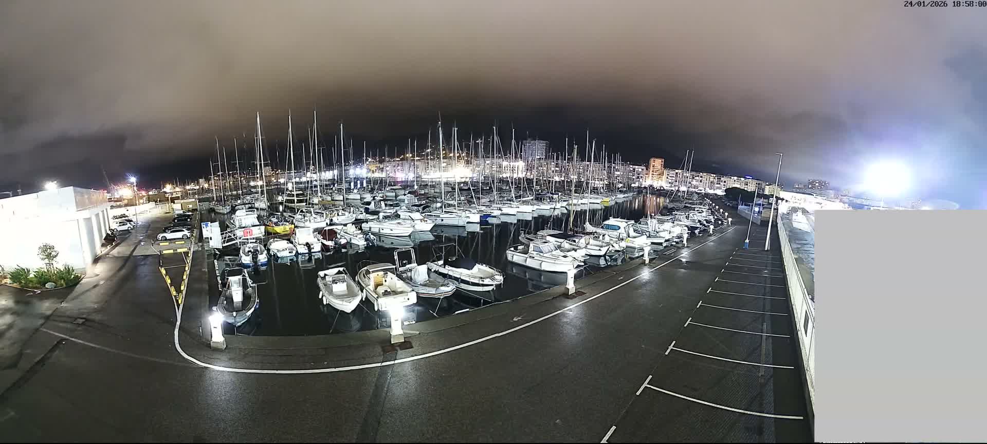 Toulon City & Port Vieille Darse Live Cam - Toulon, Var, Provence-Alpes-Côte d’Azur, France