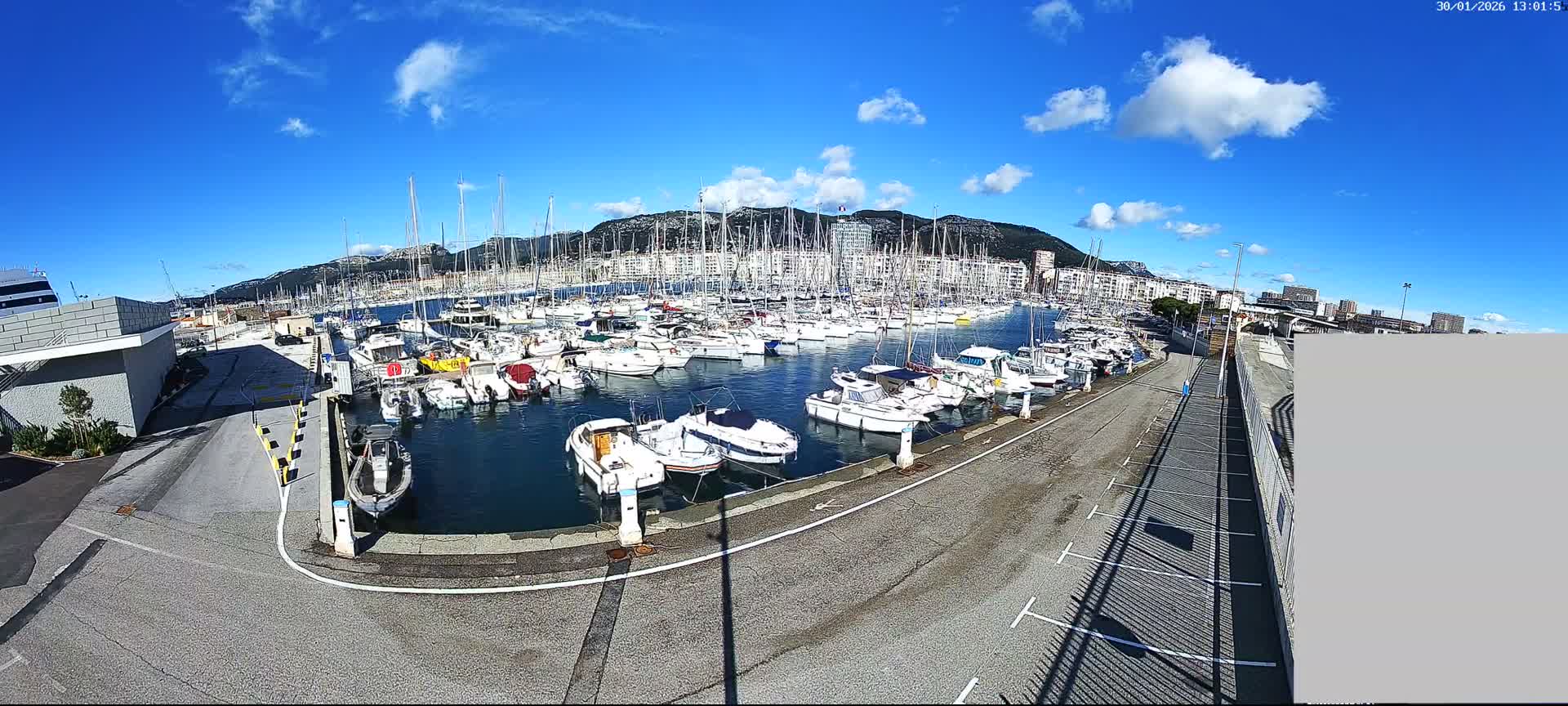 Toulon City & Port Vieille Darse Live Cam - Toulon, Var, Provence-Alpes-Côte d’Azur, France