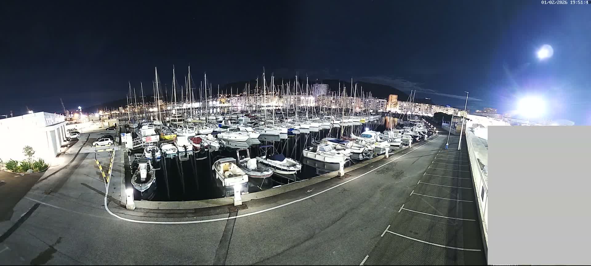 Toulon City & Port Vieille Darse Live Cam - Toulon, Var, Provence-Alpes-Côte d’Azur, France