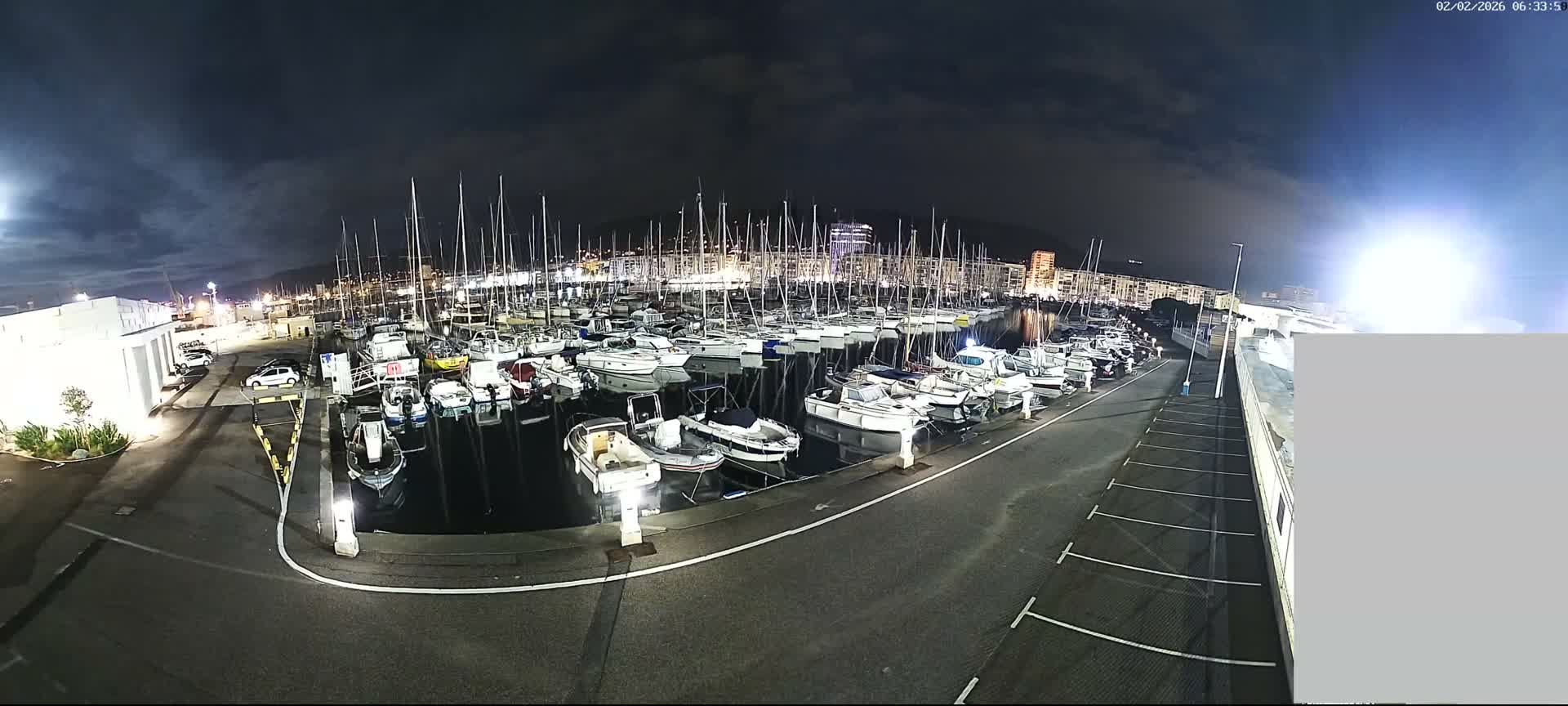 Toulon City & Port Vieille Darse Live Cam - Toulon, Var, Provence-Alpes-Côte d’Azur, France