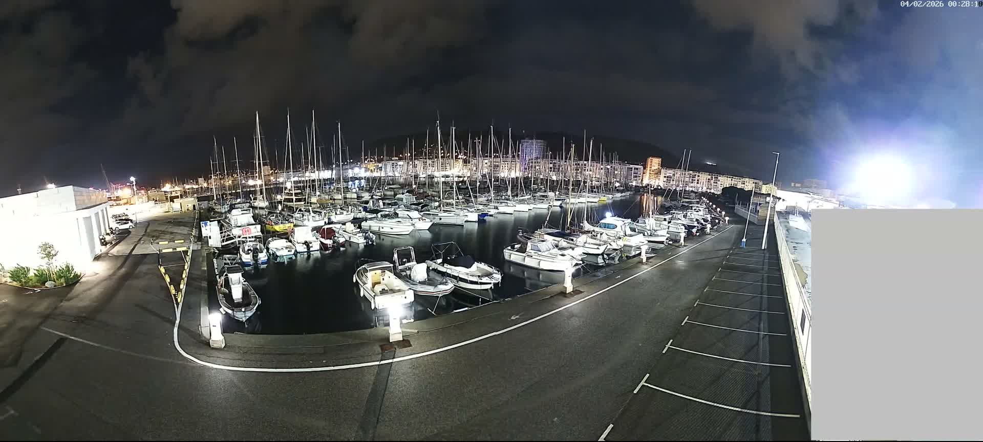 Toulon City & Port Vieille Darse Live Cam - Toulon, Var, Provence-Alpes-Côte d’Azur, France