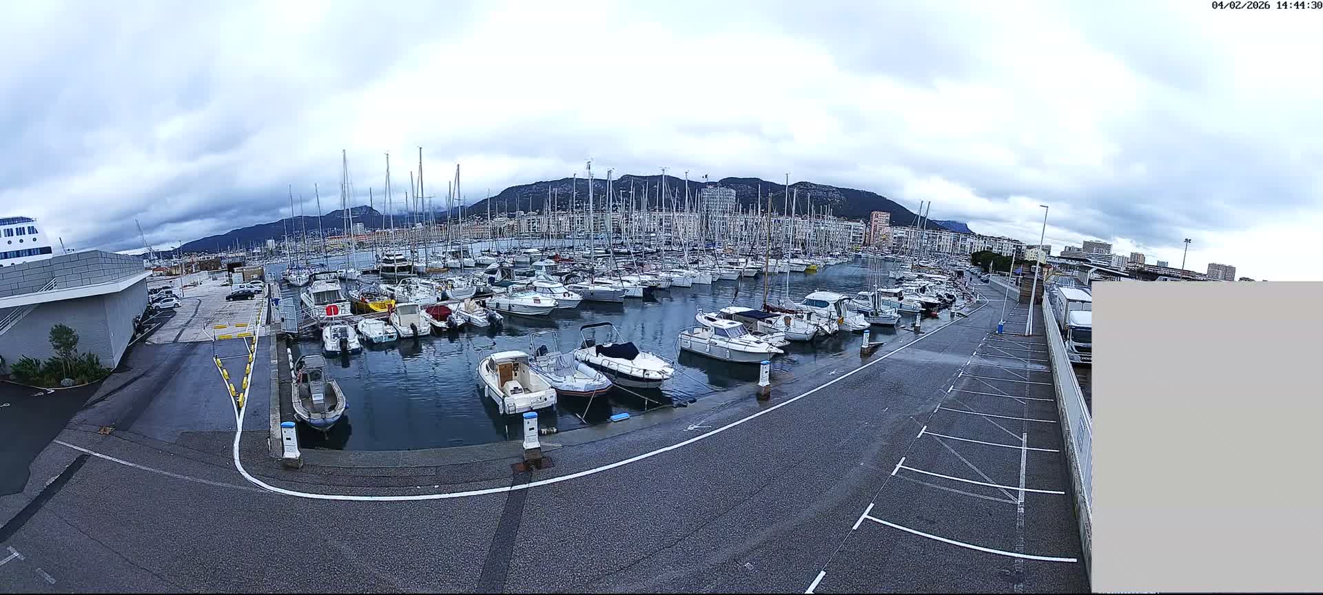 Toulon City & Port Vieille Darse Live Cam - Toulon, Var, Provence-Alpes-Côte d’Azur, France