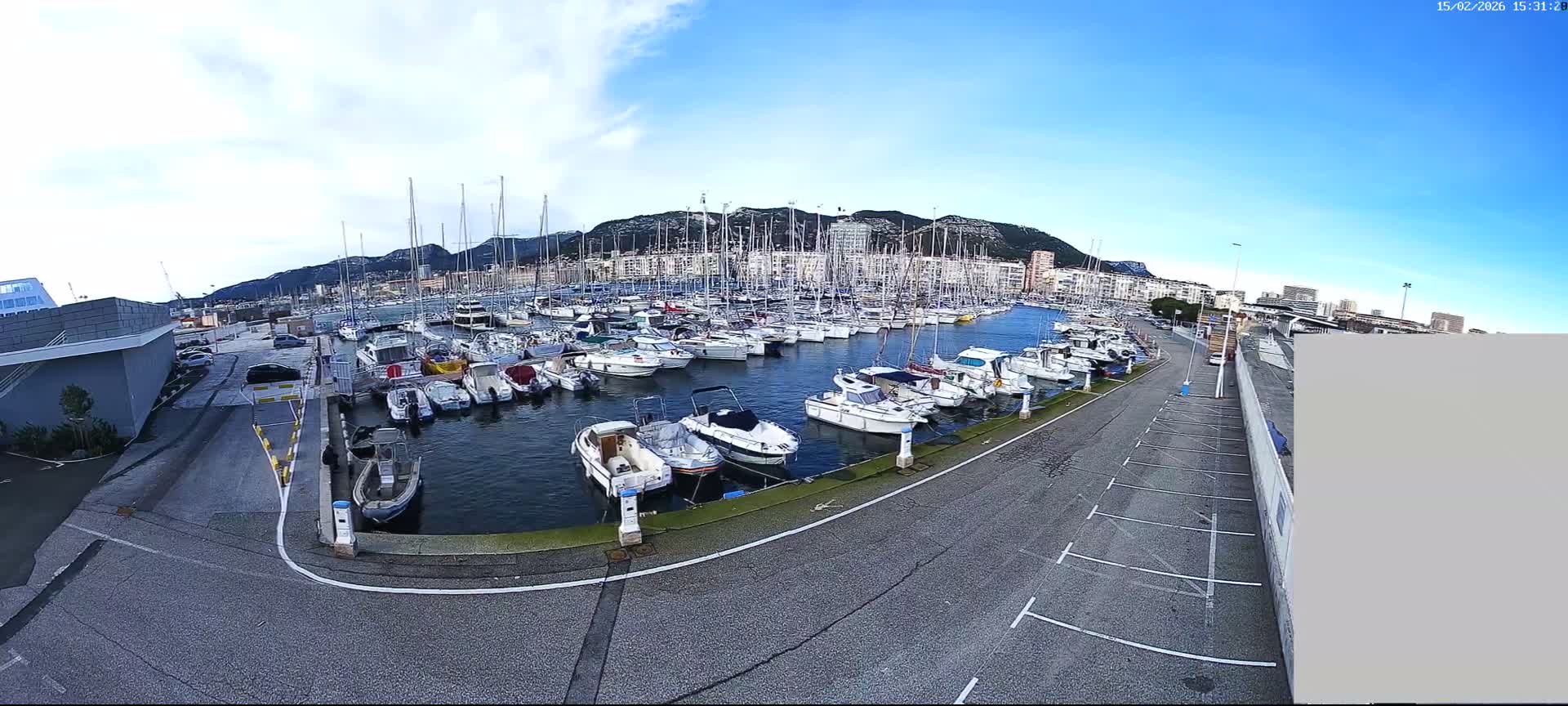 Toulon City & Port Vieille Darse Live Cam - Toulon, Var, Provence-Alpes-Côte d’Azur, France