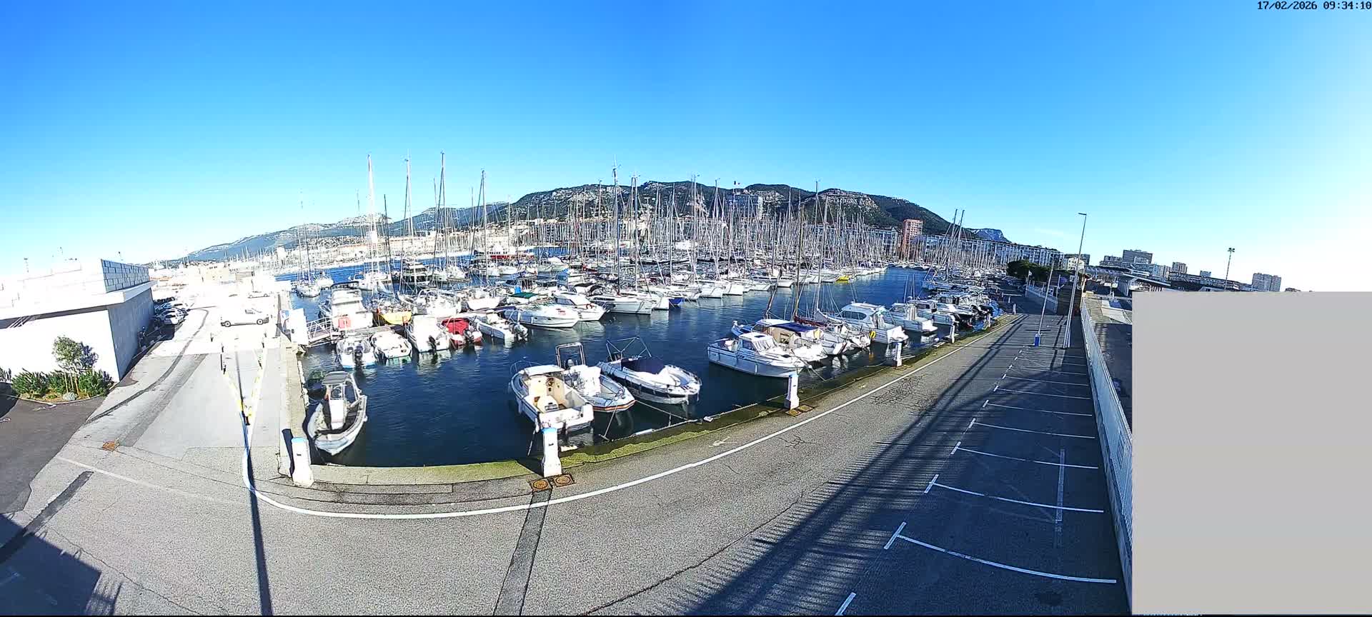 Toulon City & Port Vieille Darse Live Cam - Toulon, Var, Provence-Alpes-Côte d’Azur, France