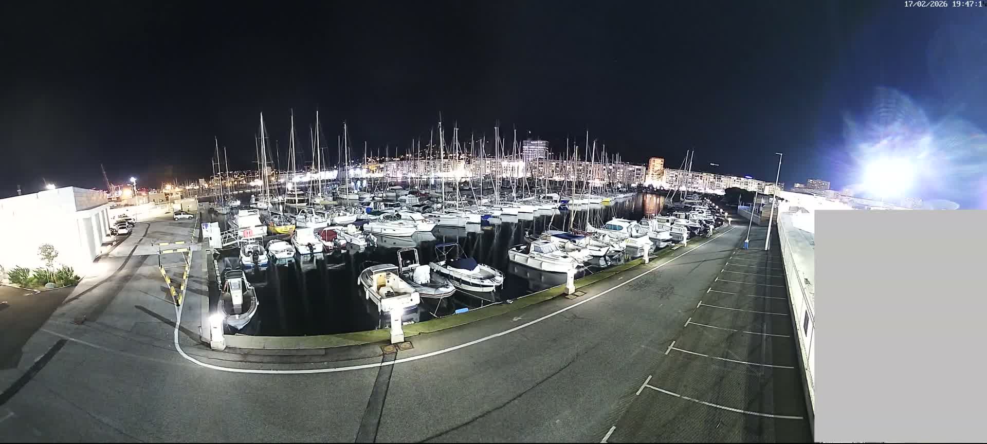 Toulon City & Port Vieille Darse Live Cam - Toulon, Var, Provence-Alpes-Côte d’Azur, France