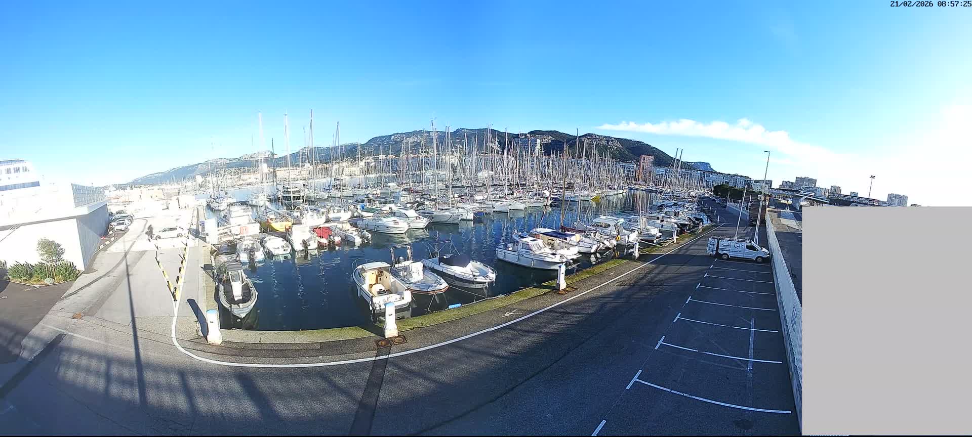 Toulon City & Port Vieille Darse Live Cam - Toulon, Var, Provence-Alpes-Côte d’Azur, France