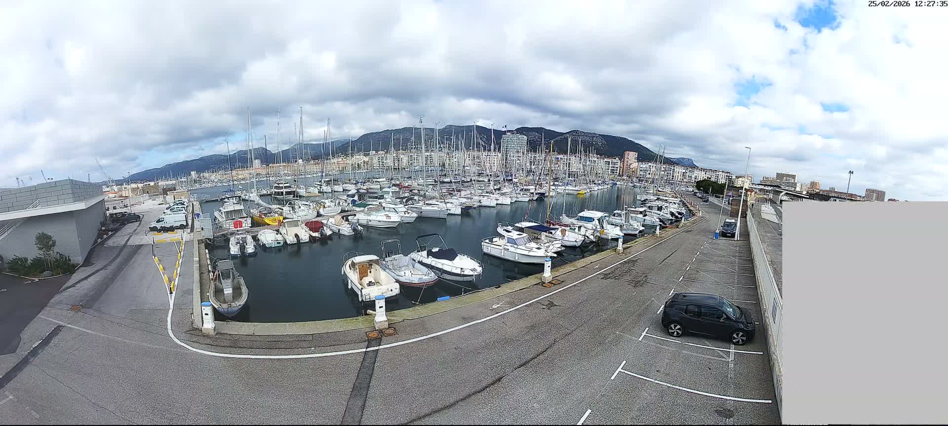Toulon City & Port Vieille Darse Live Cam - Toulon, Var, Provence-Alpes-Côte d’Azur, France