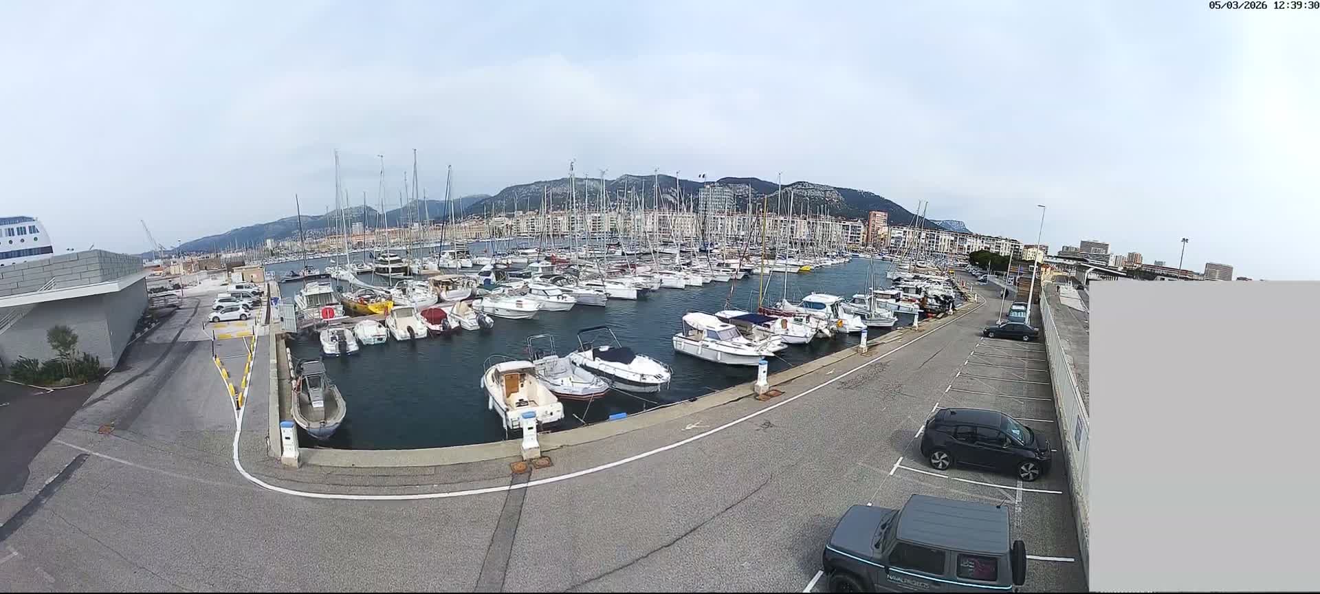 Toulon City & Port Vieille Darse Live Cam - Toulon, Var, Provence-Alpes-Côte d’Azur, France