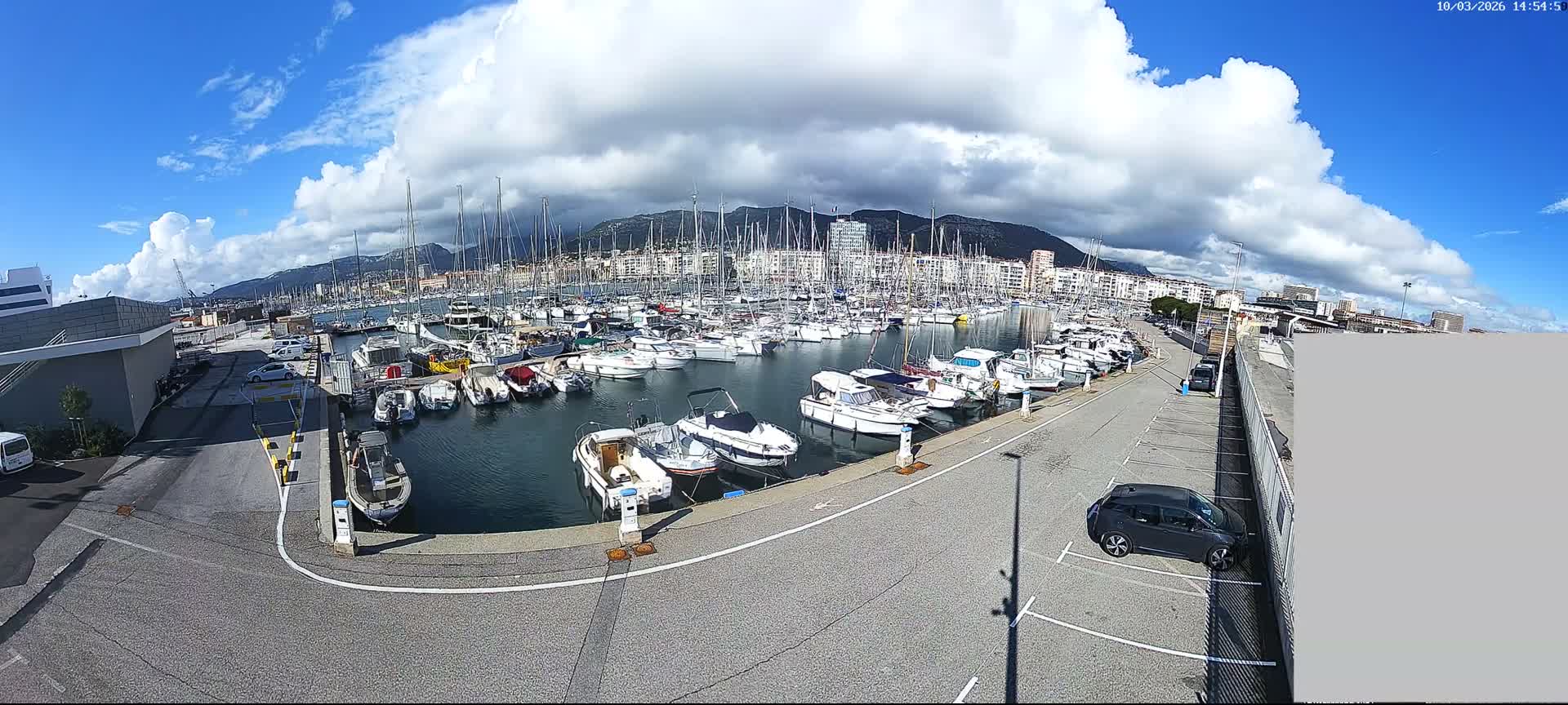 Toulon City & Port Vieille Darse Live Cam - Toulon, Var, Provence-Alpes-Côte d’Azur, France
