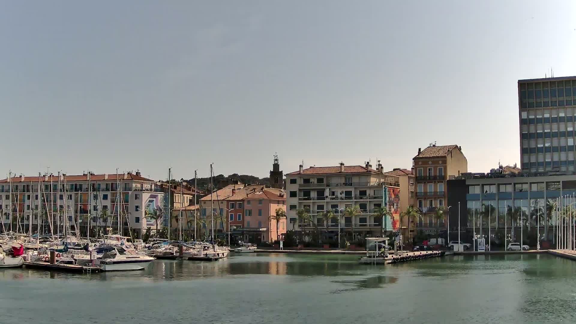 La Seyne-Sur-Mer & Toulon City View from La Seyne- Sur-Mer Port Live Cam - Toulon, Var, Provence-Alpes-Côte d’Azur, France