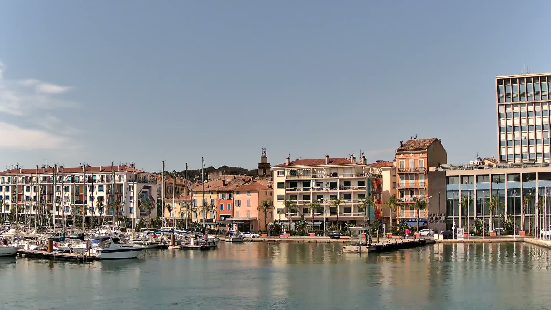 La Seyne-Sur-Mer & Toulon City View from La Seyne- Sur-Mer Port Live Cam - Toulon, Var, Provence-Alpes-Côte d’Azur, France