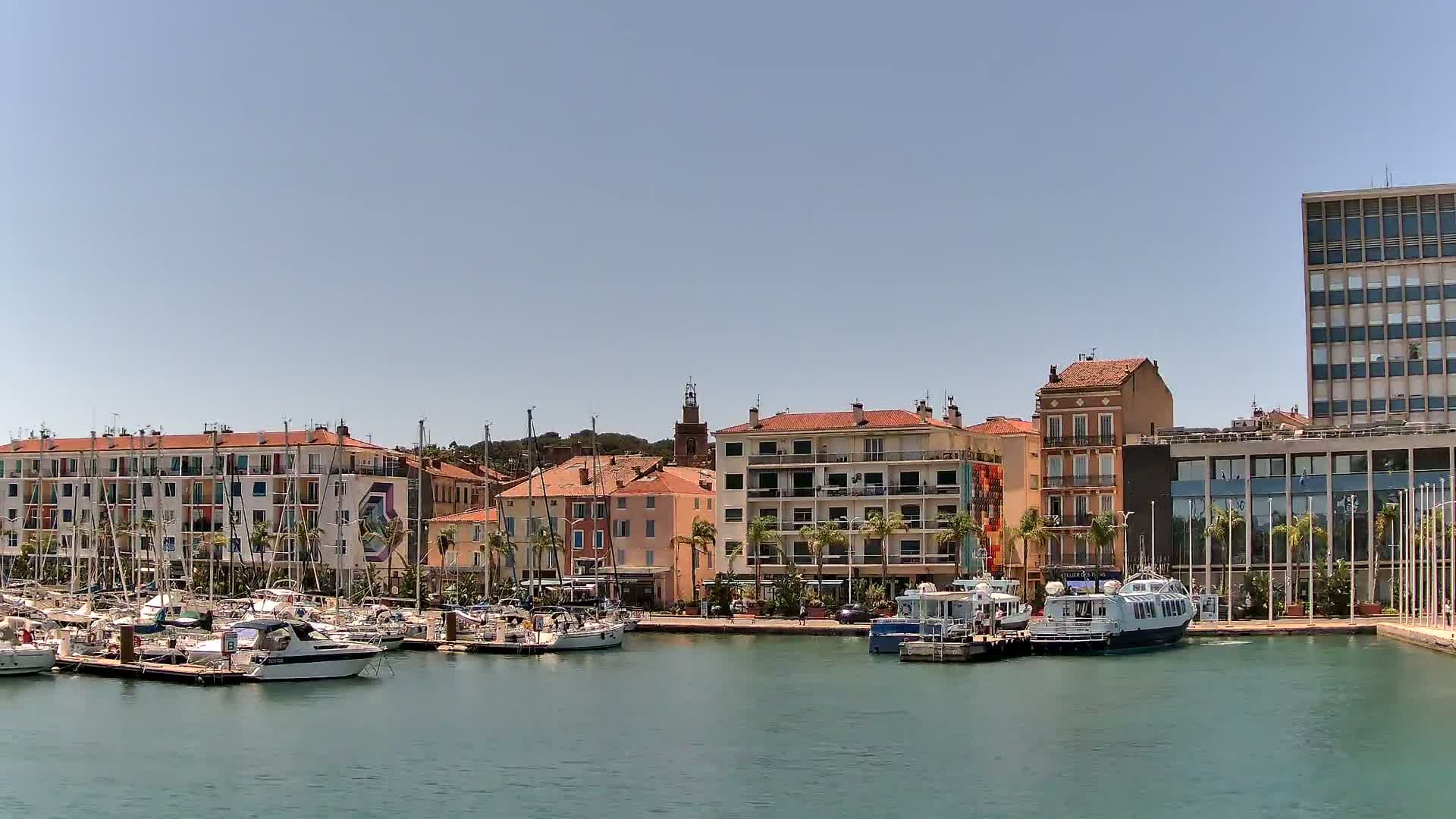 La Seyne-Sur-Mer & Toulon City View from La Seyne- Sur-Mer Port Live Cam - Toulon, Var, Provence-Alpes-Côte d’Azur, France
