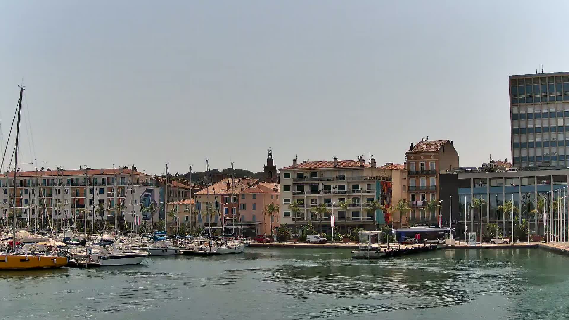 La Seyne-Sur-Mer & Toulon City View from La Seyne- Sur-Mer Port Live Cam - Toulon, Var, Provence-Alpes-Côte d’Azur, France