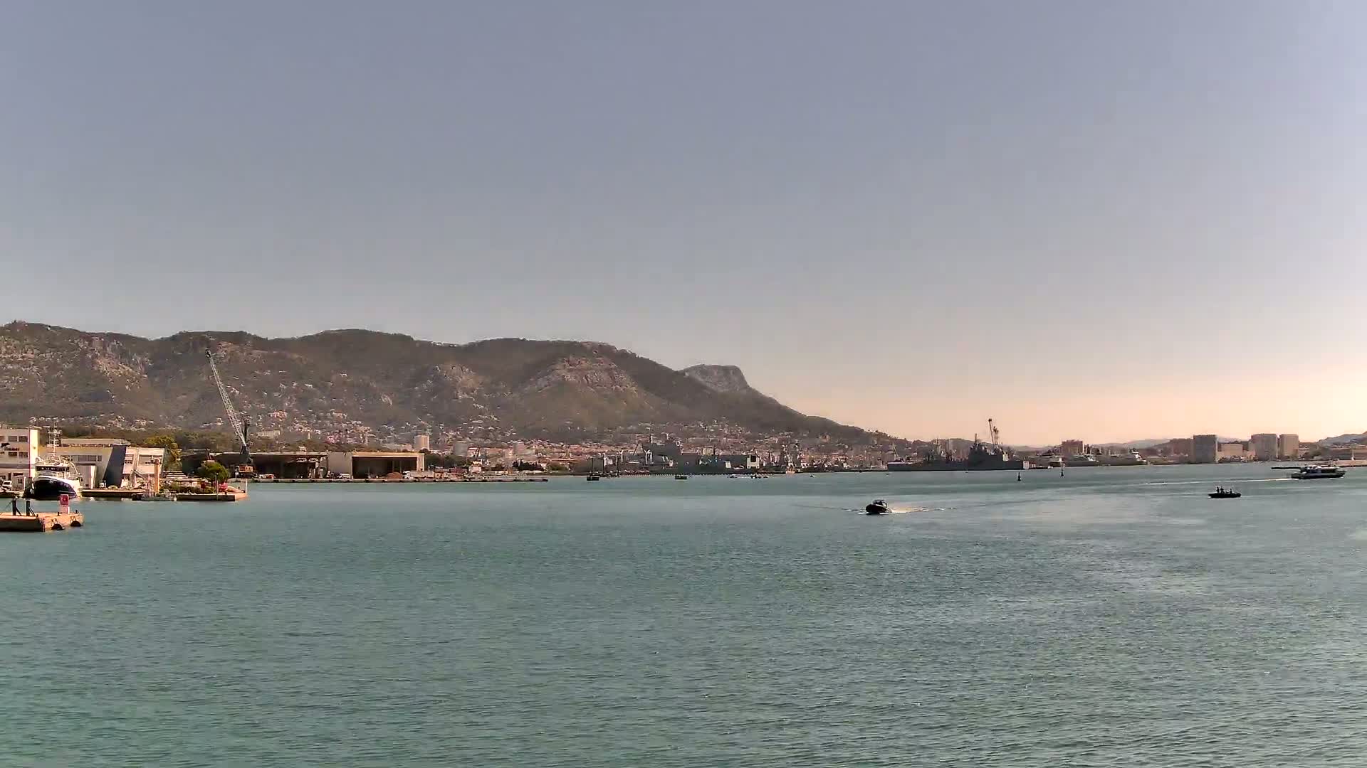 La Seyne-Sur-Mer & Toulon City View from La Seyne- Sur-Mer Port Live Cam - Toulon, Var, Provence-Alpes-Côte d’Azur, France