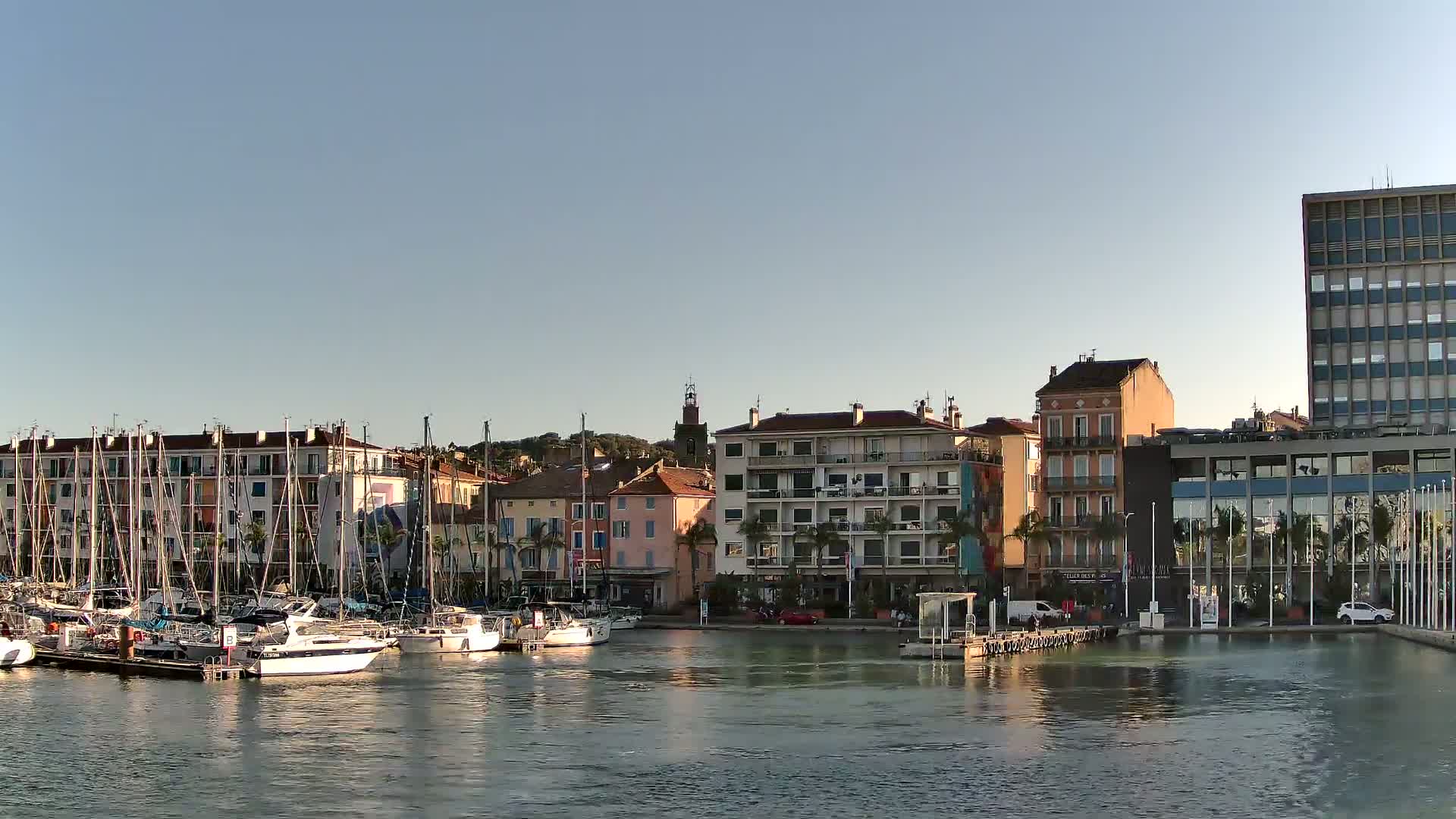 La Seyne-Sur-Mer & Toulon City View from La Seyne- Sur-Mer Port Live Cam - Toulon, Var, Provence-Alpes-Côte d’Azur, France