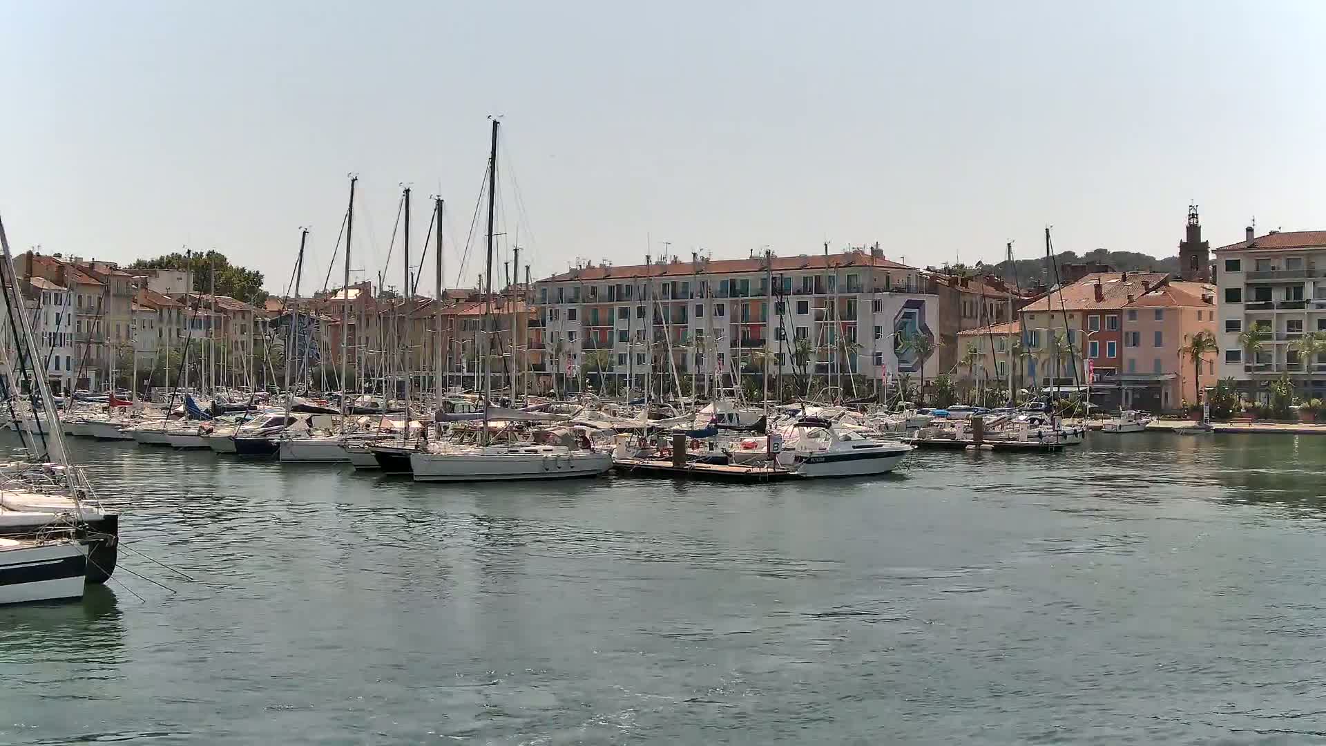 La Seyne-Sur-Mer & Toulon City View from La Seyne- Sur-Mer Port Live Cam - Toulon, Var, Provence-Alpes-Côte d’Azur, France