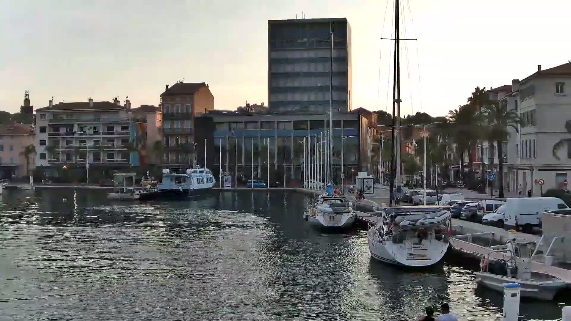 La Seyne-Sur-Mer & Toulon City View from La Seyne- Sur-Mer Port Live Cam - Toulon, Var, Provence-Alpes-Côte d’Azur, France