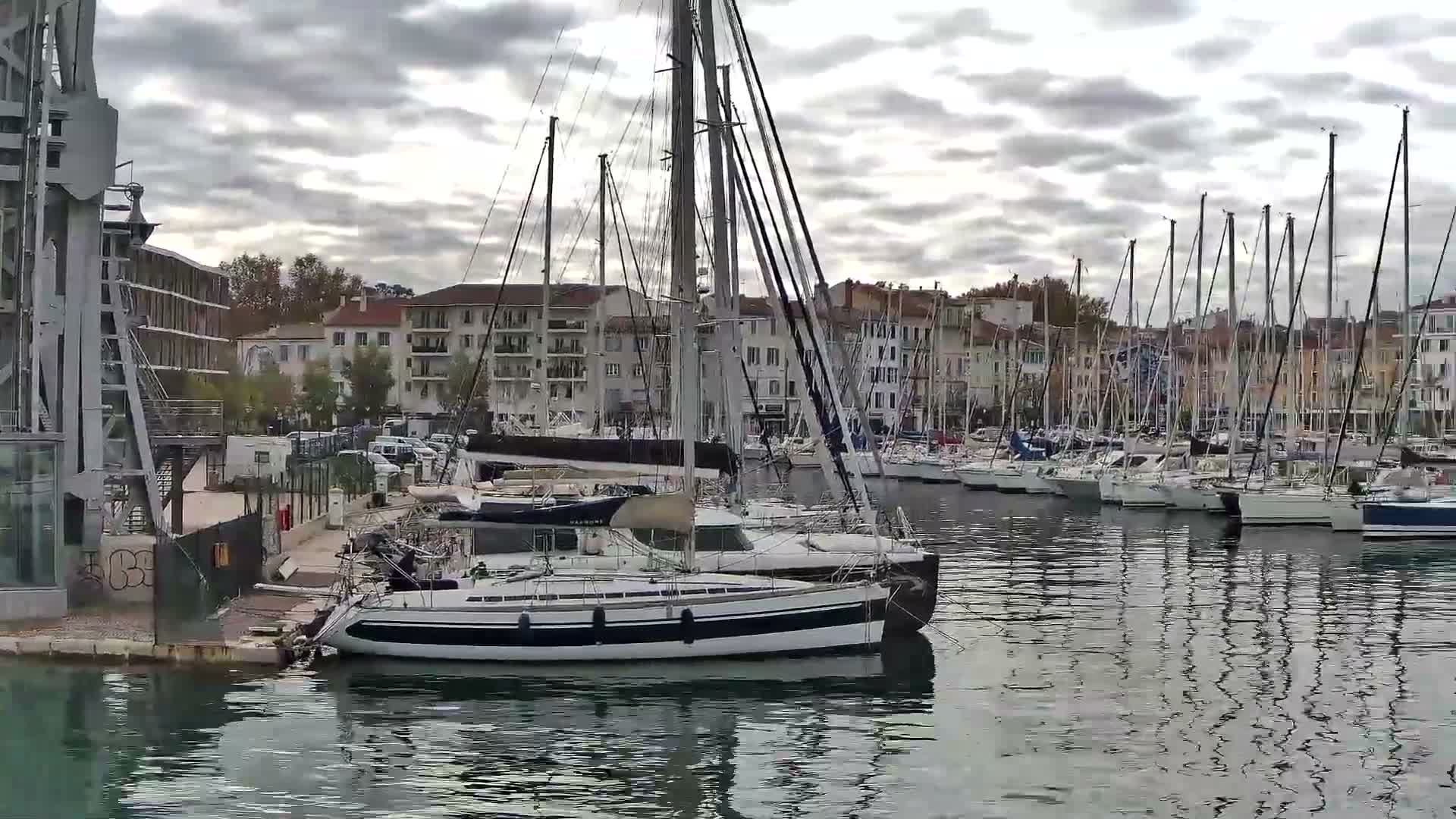 La Seyne-Sur-Mer & Toulon City View from La Seyne- Sur-Mer Port Live Cam - Toulon, Var, Provence-Alpes-Côte d’Azur, France
