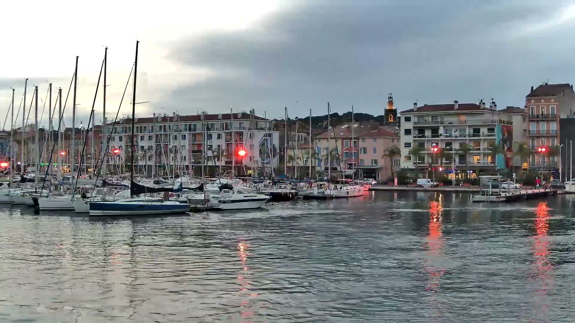 La Seyne-Sur-Mer & Toulon City View from La Seyne- Sur-Mer Port Live Cam - Toulon, Var, Provence-Alpes-Côte d’Azur, France