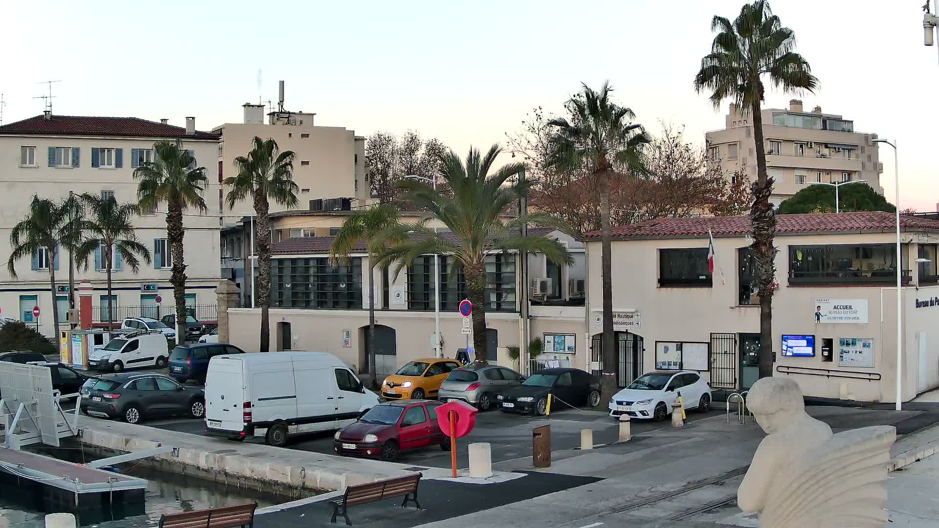 La Seyne-Sur-Mer & Toulon City View from La Seyne- Sur-Mer Port Live Cam - Toulon, Var, Provence-Alpes-Côte d’Azur, France