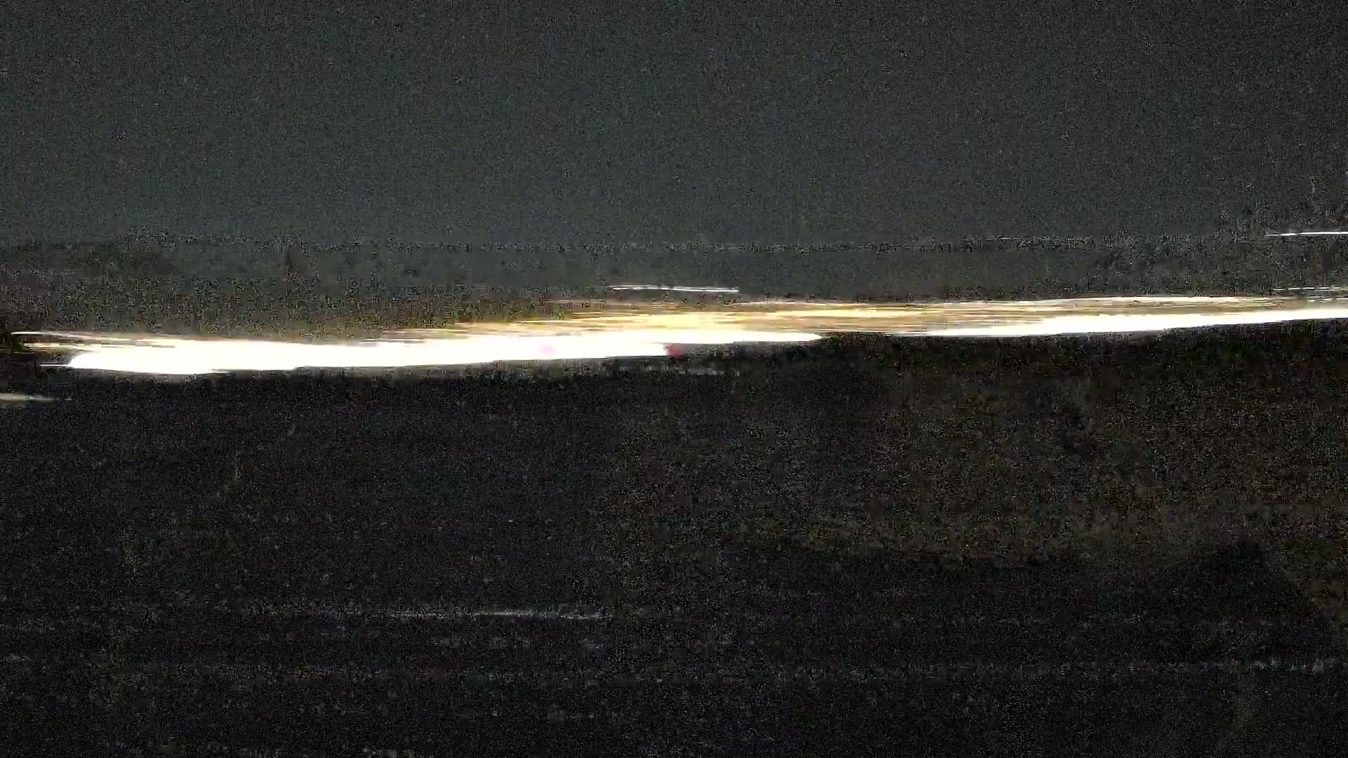 Port de plaisance de Saint-Mandrier-Sur-Mer & Plage de la Vieille/Plage du Canon Beach Live Cam - Toulon, Var, 	Provence-Alpes-Côte d’Azur, France