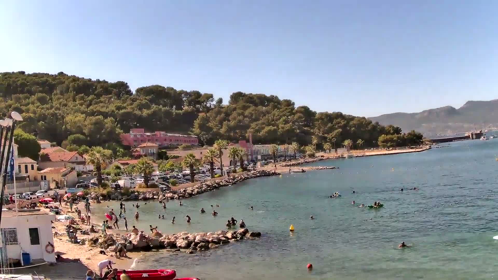 Port de plaisance de Saint-Mandrier-Sur-Mer & Plage de la Vieille/Plage du Canon Beach Live Cam - Toulon, Var, 	Provence-Alpes-Côte d’Azur, France
