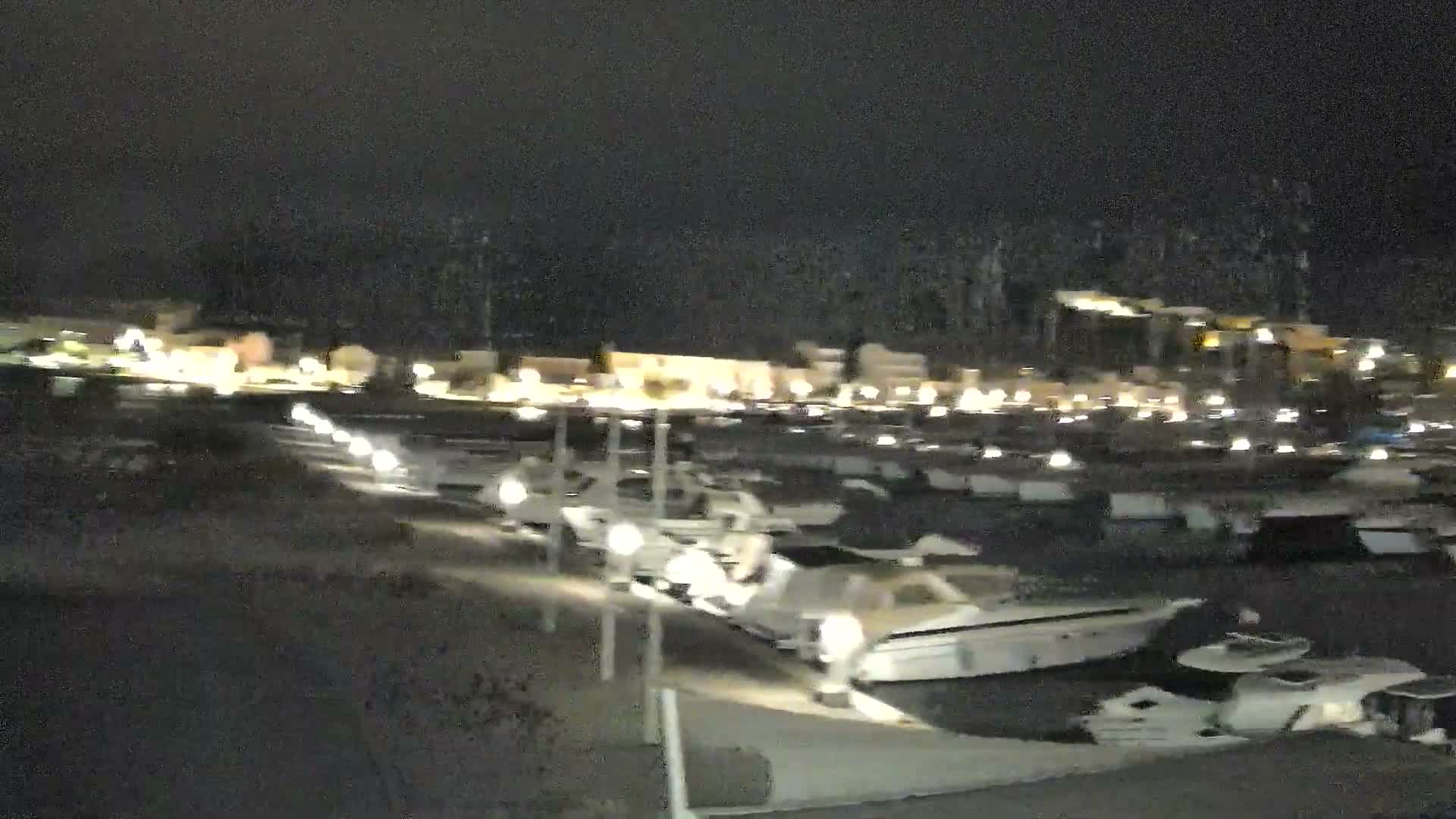 Port de plaisance de Saint-Mandrier-Sur-Mer & Plage de la Vieille/Plage du Canon Beach Live Cam - Toulon, Var, 	Provence-Alpes-Côte d’Azur, France