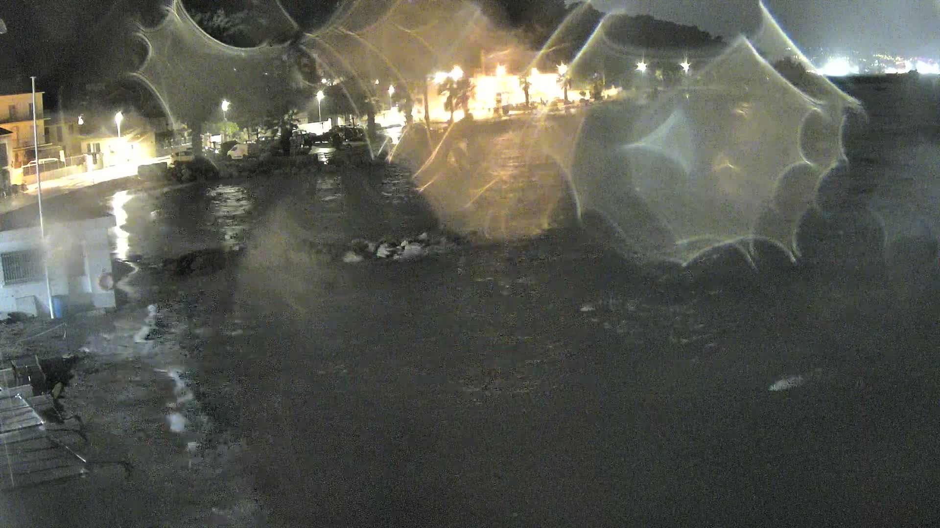 Port de plaisance de Saint-Mandrier-Sur-Mer & Plage de la Vieille/Plage du Canon Beach Live Cam - Toulon, Var, 	Provence-Alpes-Côte d’Azur, France