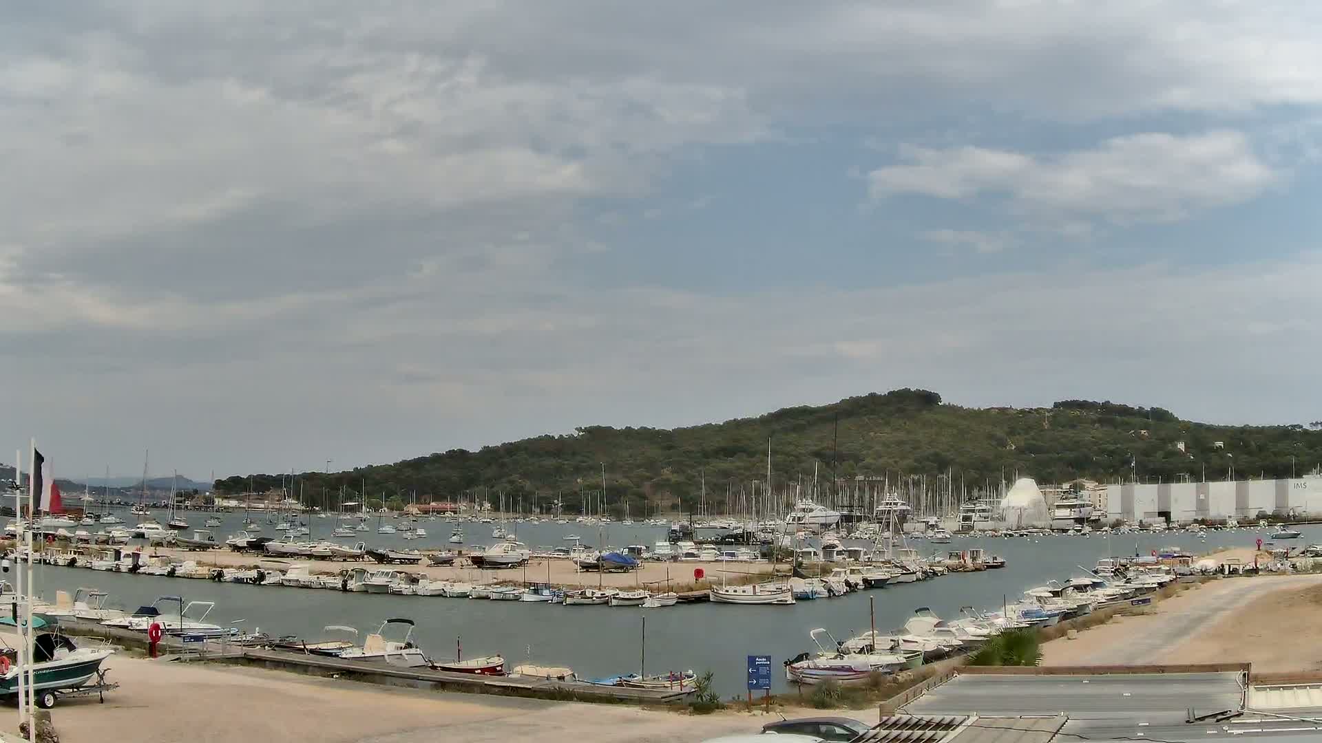 La Seyne-Sur-Mer & Toulon City View from Port du Lazaret View Live Cam - Toulon, Var, Provence-Alpes-Côte d’Azur, France