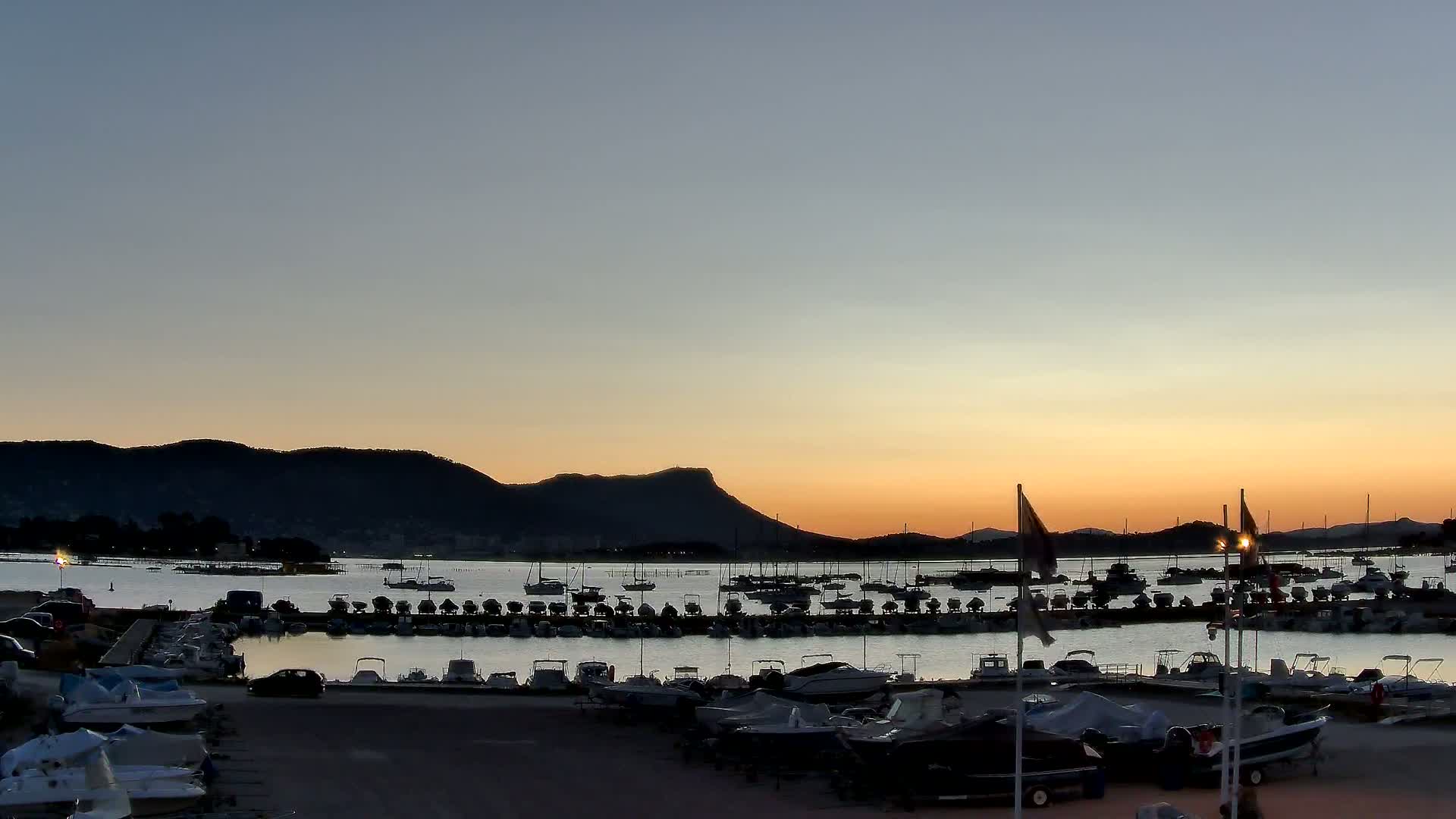 La Seyne-Sur-Mer & Toulon City View from Port du Lazaret View Live Cam - Toulon, Var, Provence-Alpes-Côte d’Azur, France